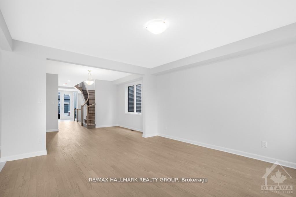 Photo 4 of 542 Anchor Circle, Ottawa, Mahogany Community — HOMEH