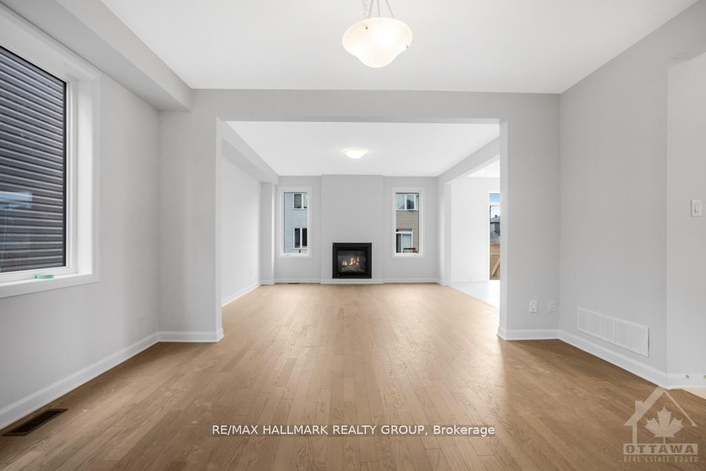 Photo 8 of 542 Anchor Circle, Ottawa, Mahogany Community — HOMEH