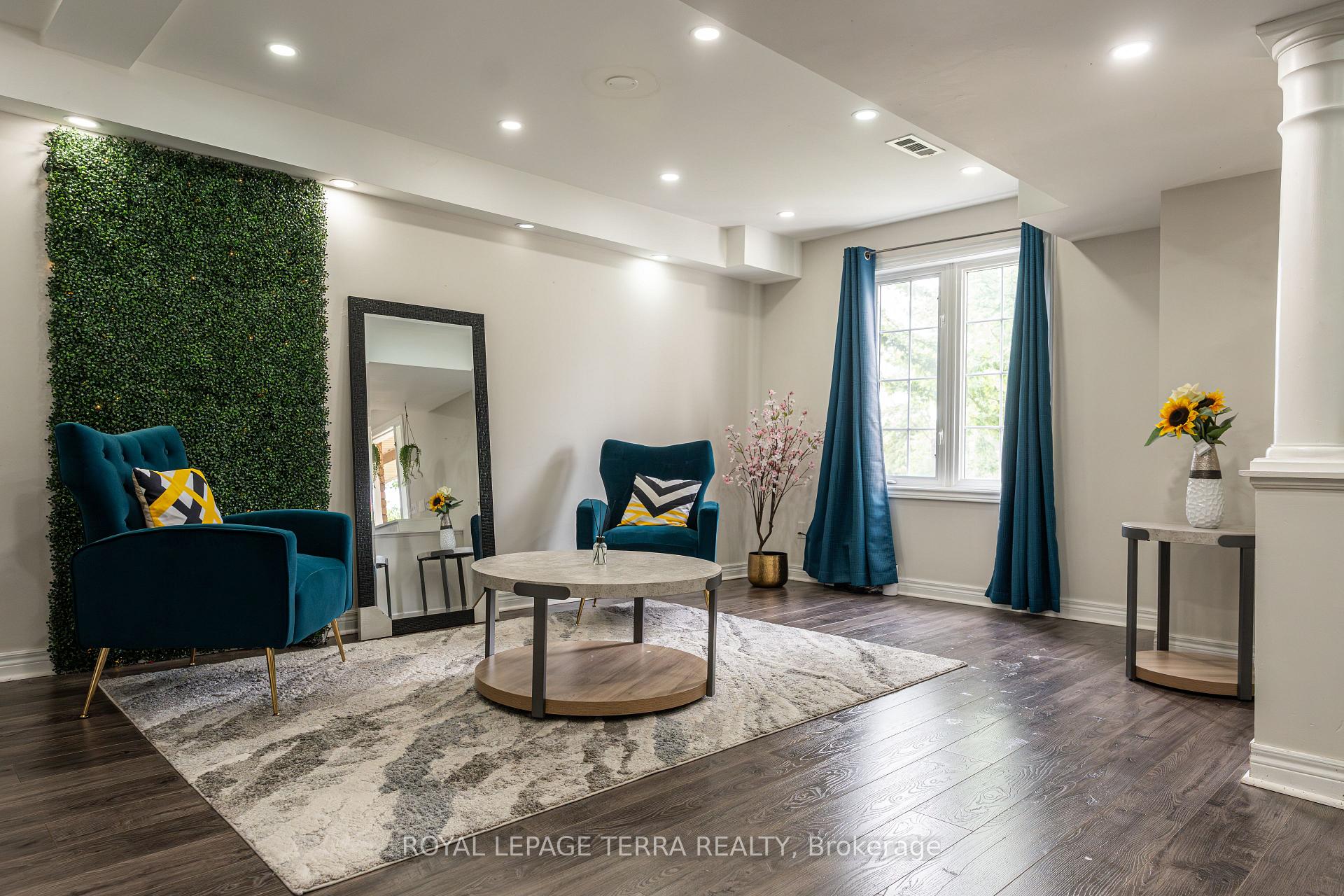 Photo 27 of Unit 7, 2871 Darien Road, Burlington, Rose — HOMEH