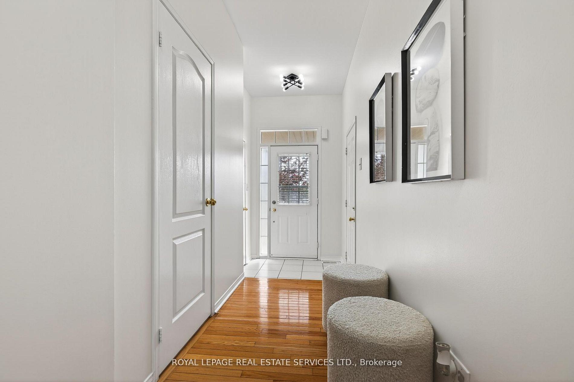 Photo 2 of 2307 Stone Glen Crescent, Oakville, Westmount — HOMEH