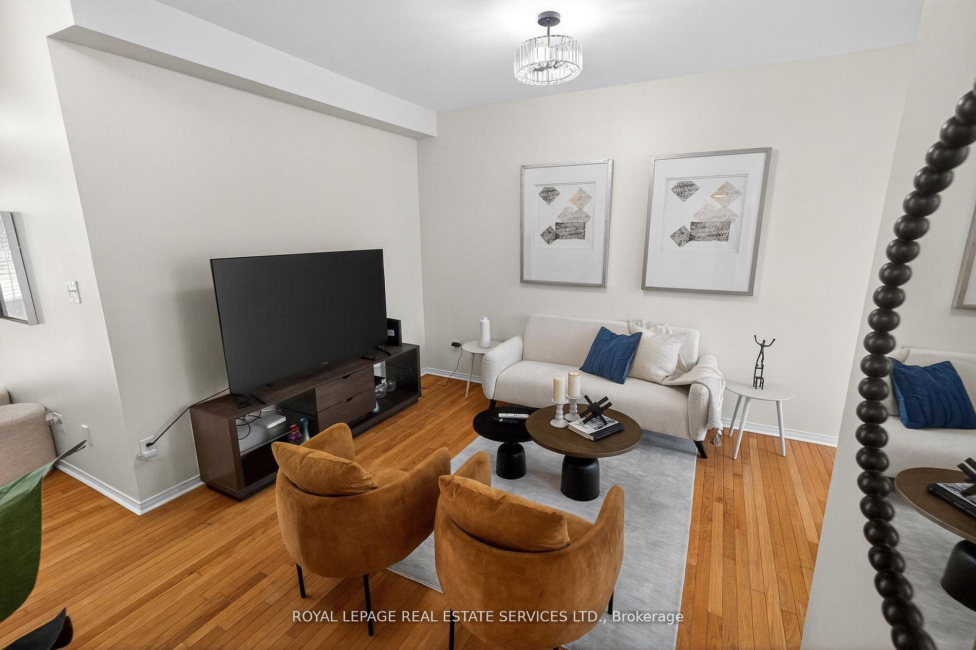 Photo 4 of 2307 Stone Glen Crescent, Oakville, Westmount — HOMEH