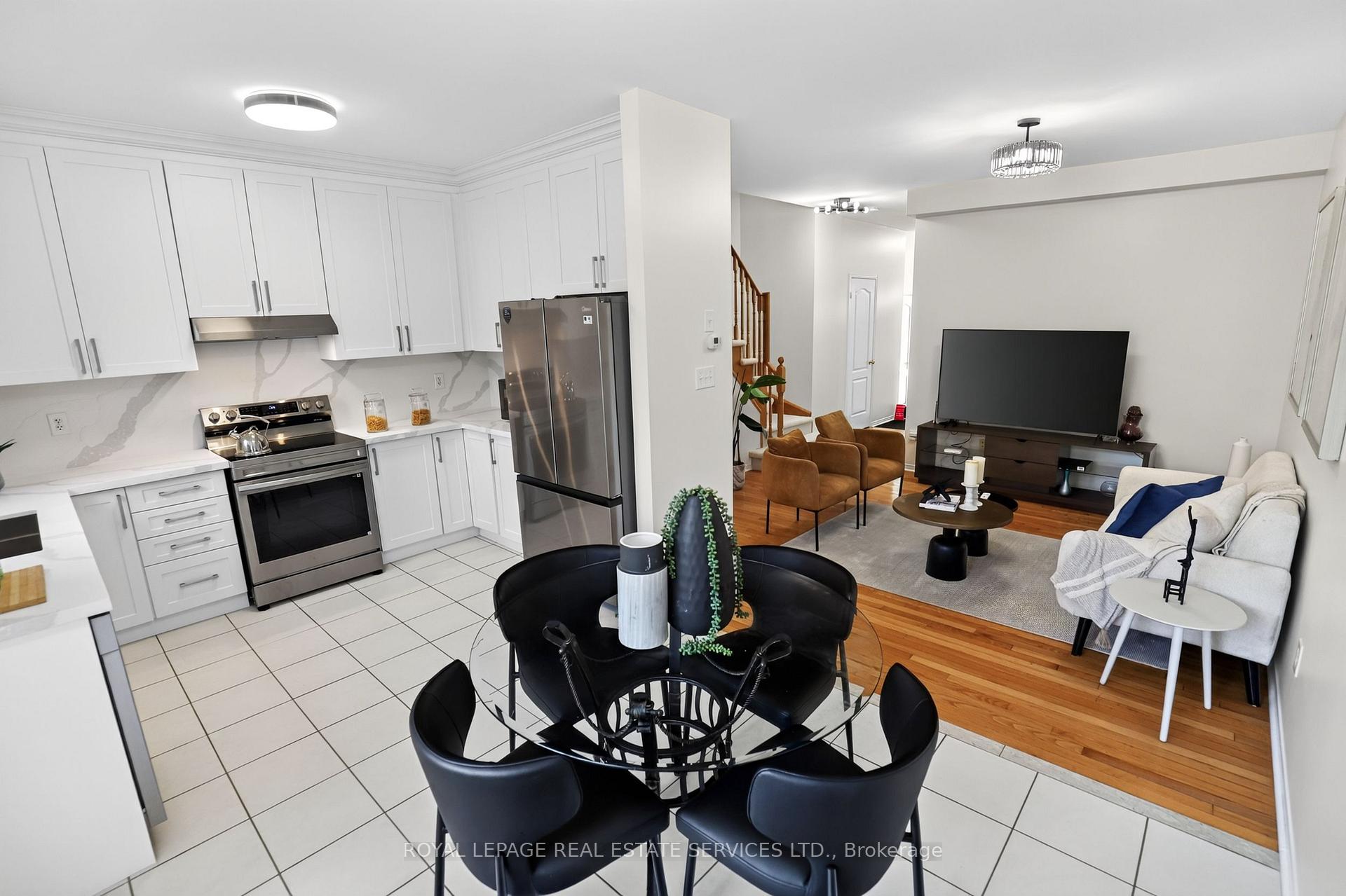 Photo 15 of 2307 Stone Glen Crescent, Oakville, Westmount — HOMEH