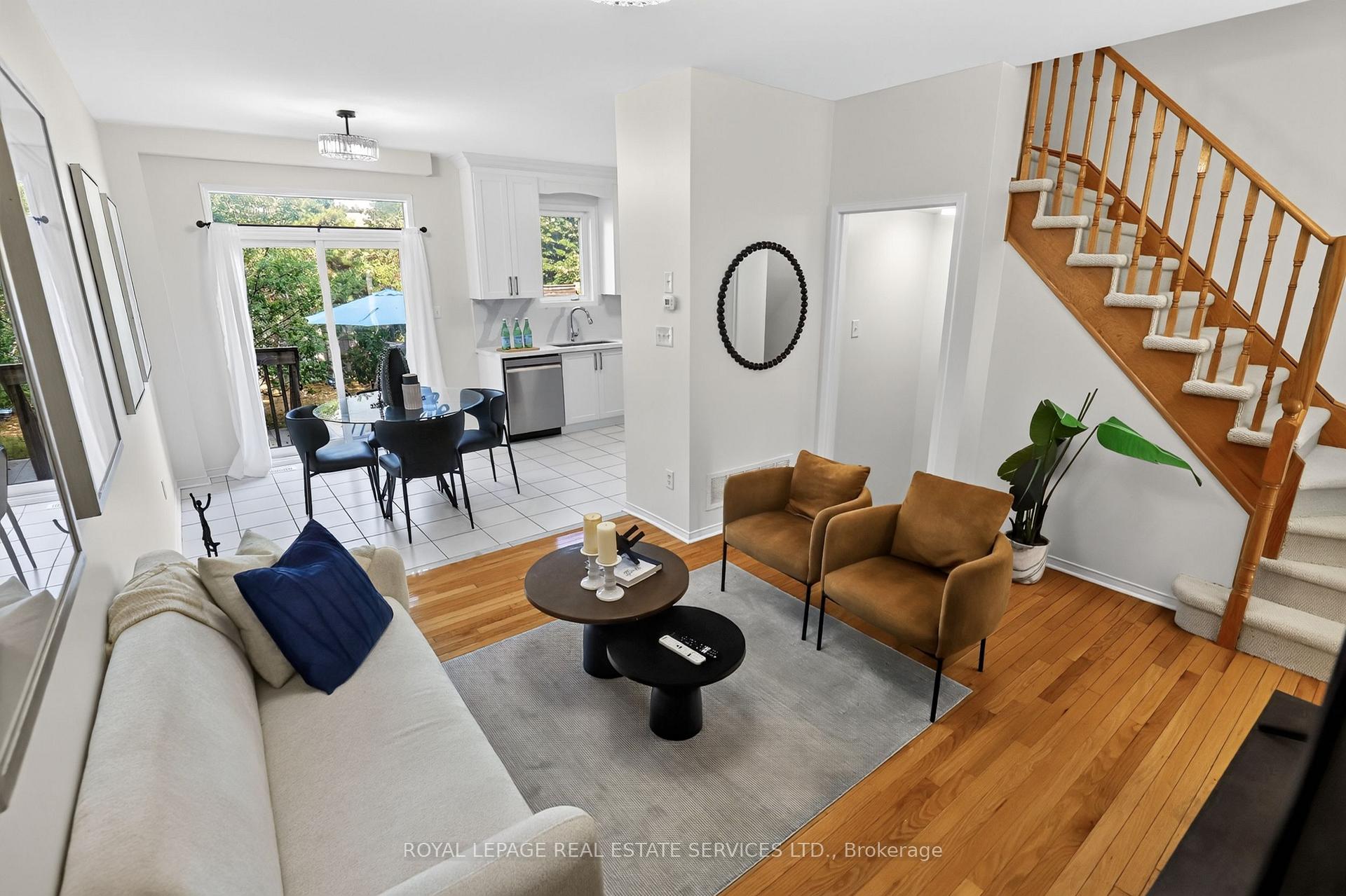 Photo 17 of 2307 Stone Glen Crescent, Oakville, Westmount — HOMEH