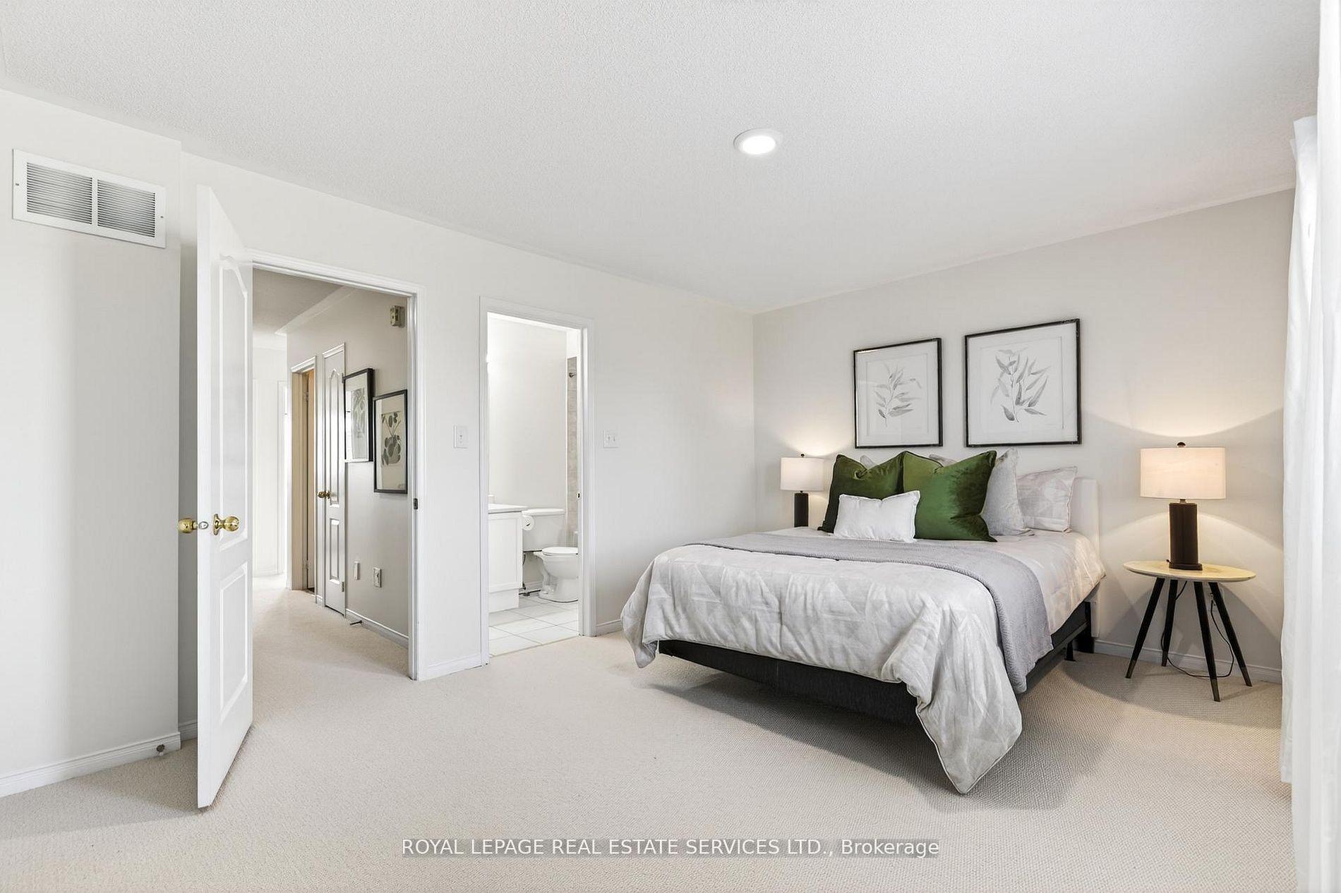 Photo 19 of 2307 Stone Glen Crescent, Oakville, Westmount — HOMEH