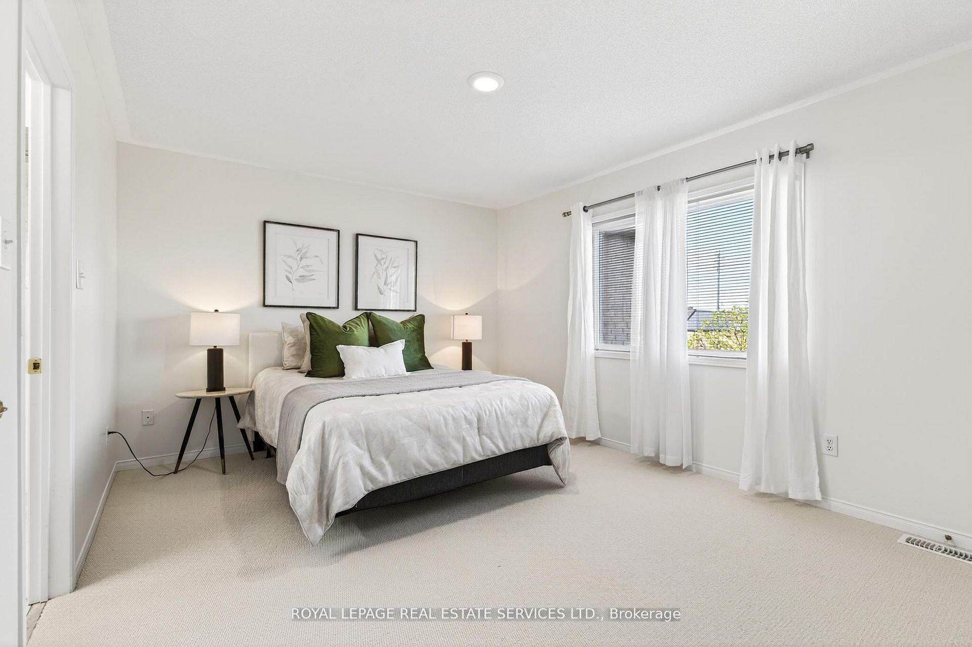 Photo 20 of 2307 Stone Glen Crescent, Oakville, Westmount — HOMEH