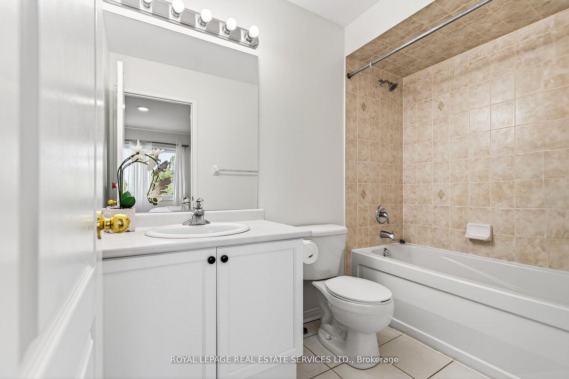 Photo 22 of 2307 Stone Glen Crescent, Oakville, Westmount — HOMEH