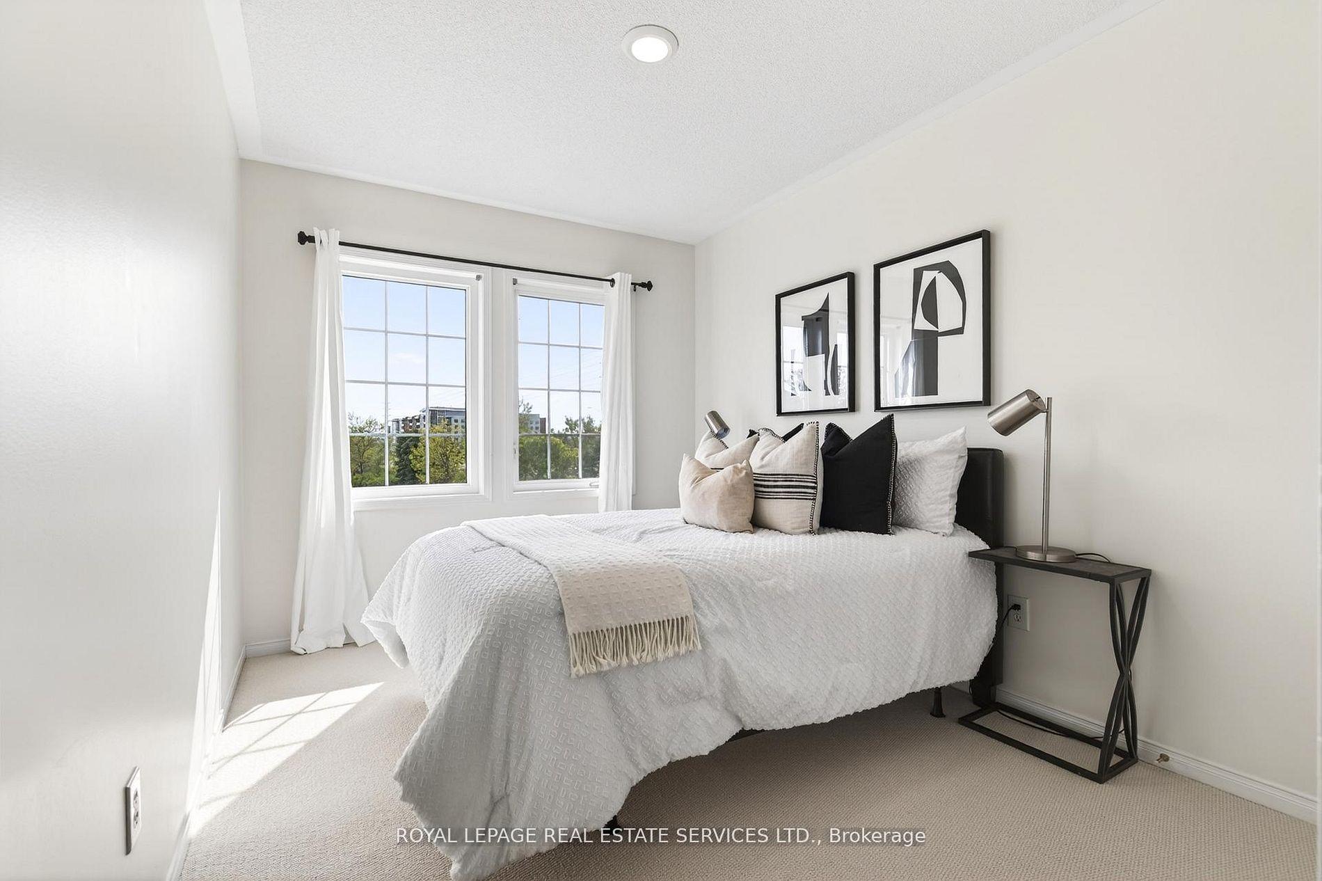 Photo 24 of 2307 Stone Glen Crescent, Oakville, Westmount — HOMEH