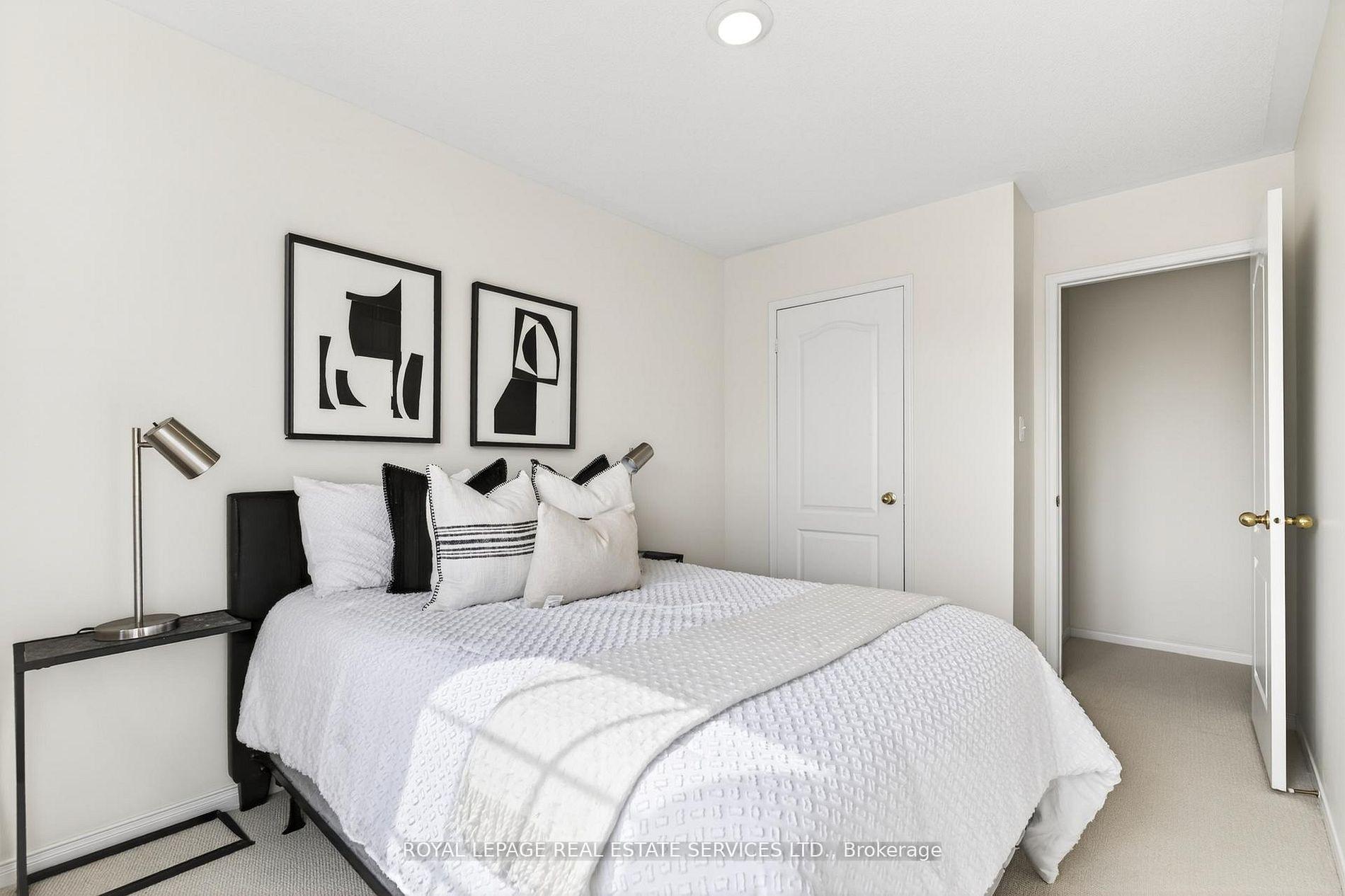 Photo 25 of 2307 Stone Glen Crescent, Oakville, Westmount — HOMEH