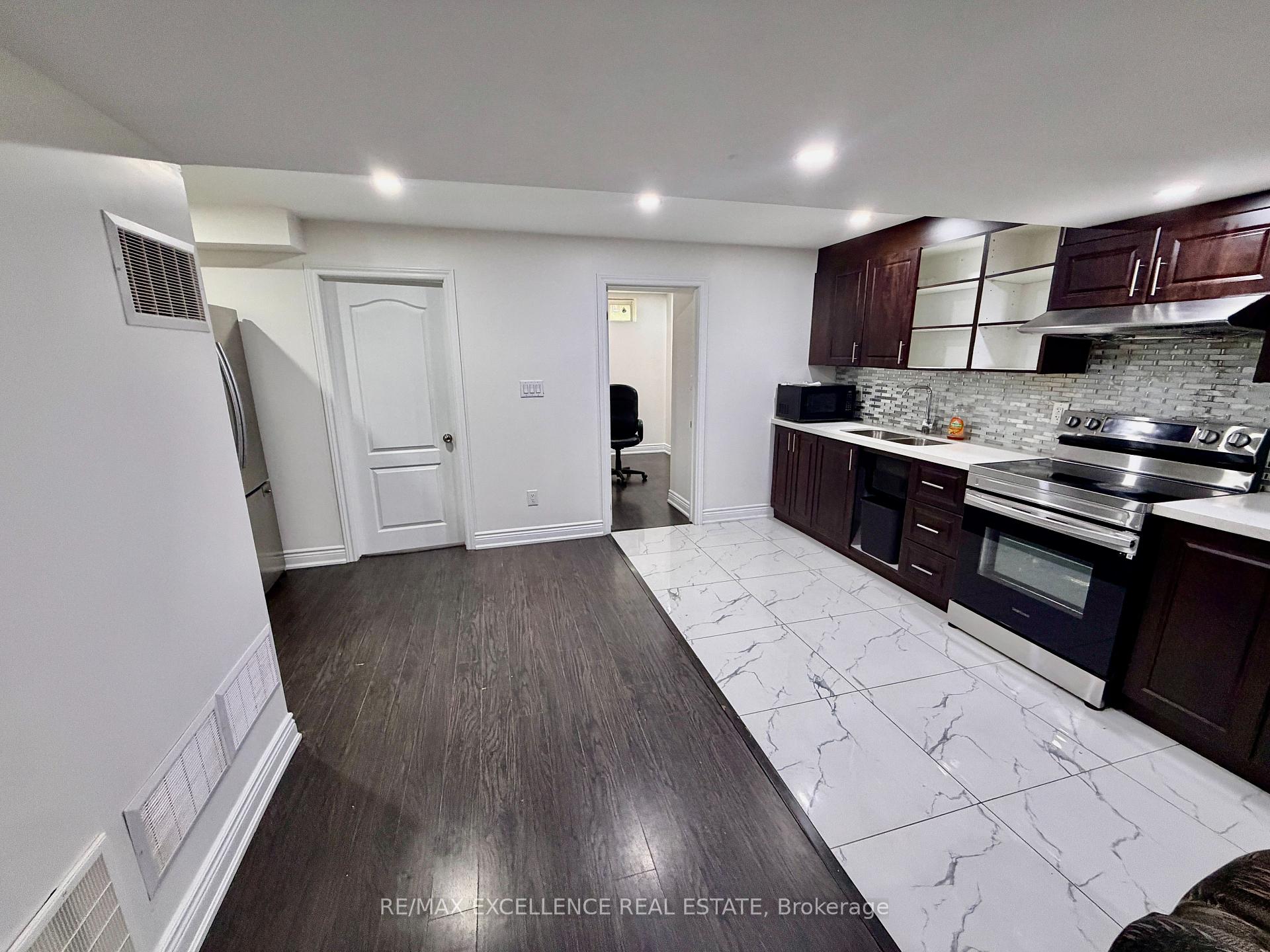 Photo 5 of Unit BSMT, 24 Lanark Circle, Brampton, Credit Valley — HOMEH