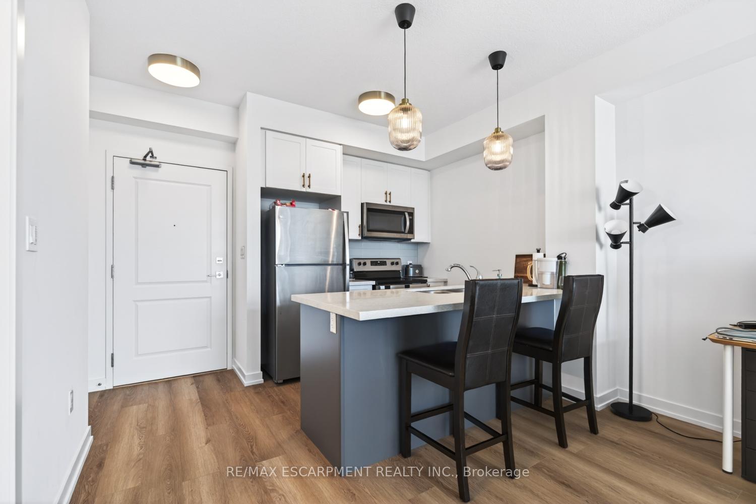 Photo 7 of Unit 804, 470 Dundas Street E, Hamilton, Waterdown — HOMEH