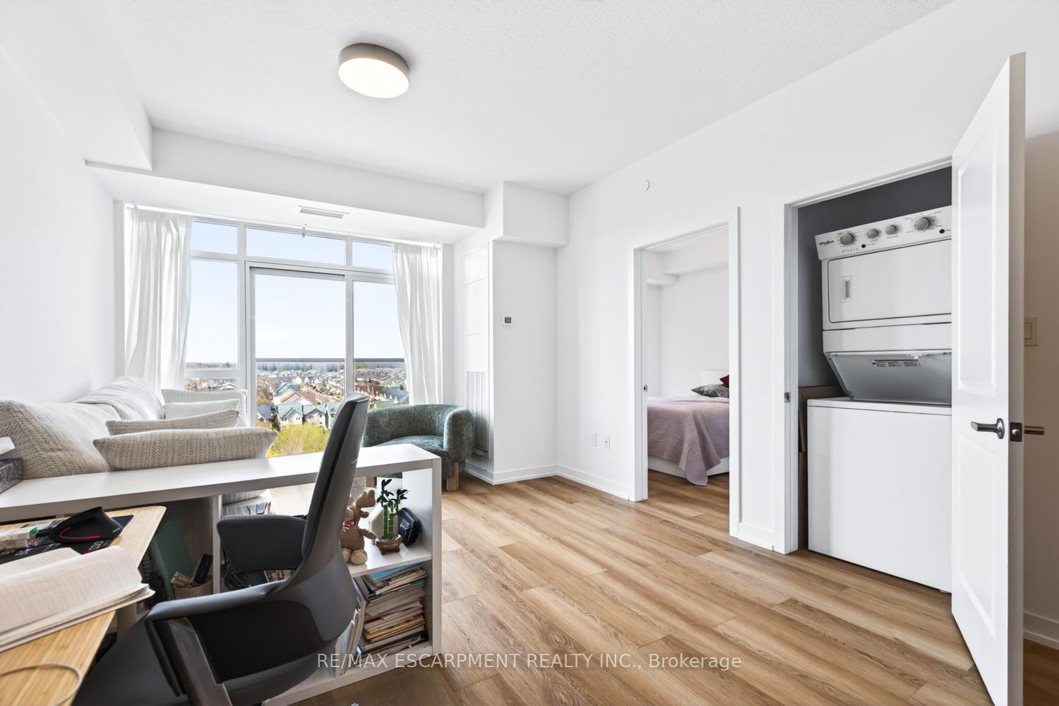Photo 16 of Unit 804, 470 Dundas Street E, Hamilton, Waterdown — HOMEH