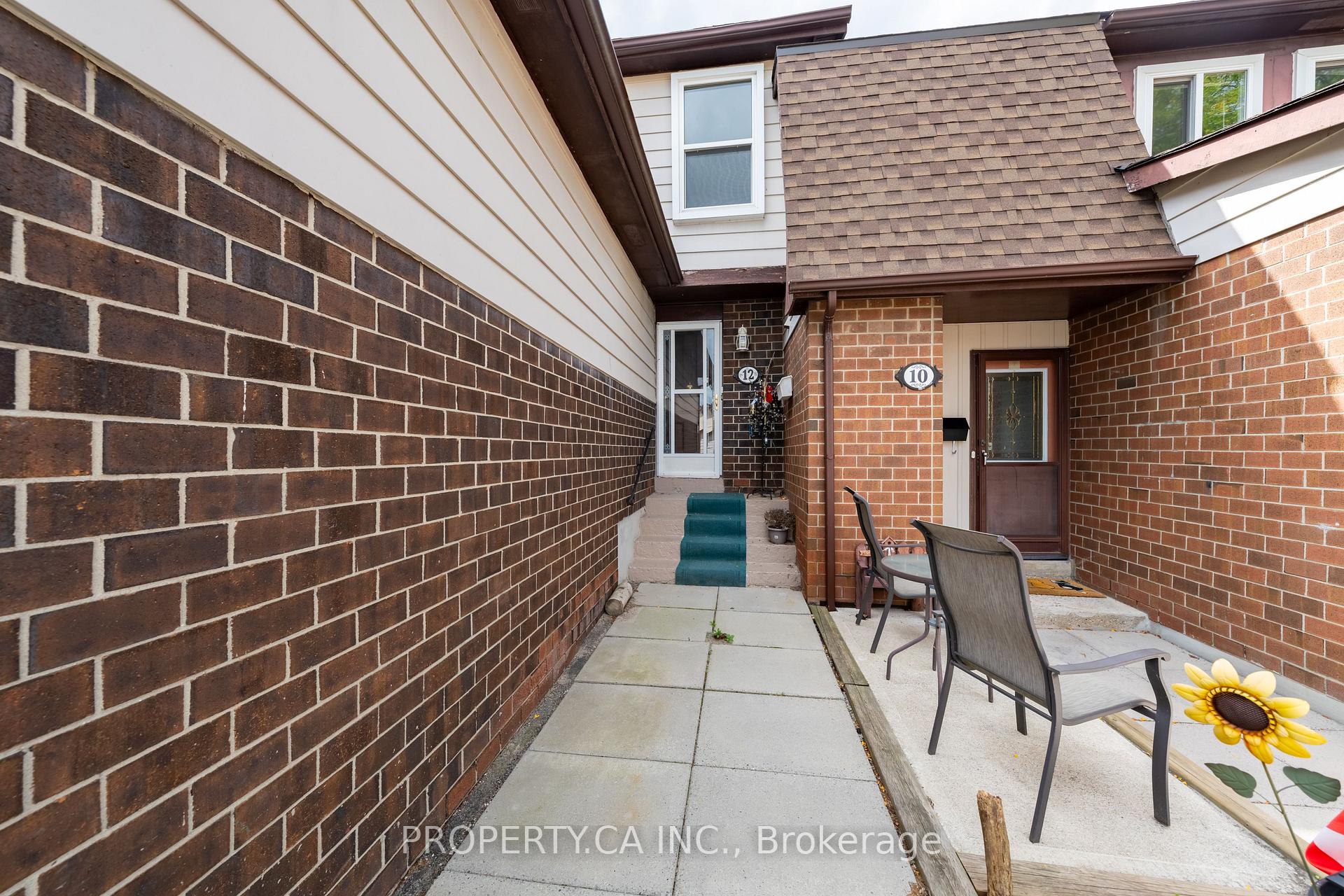 Photo 3 of 12 Deeprose Lane, Ajax, South East — HOMEH