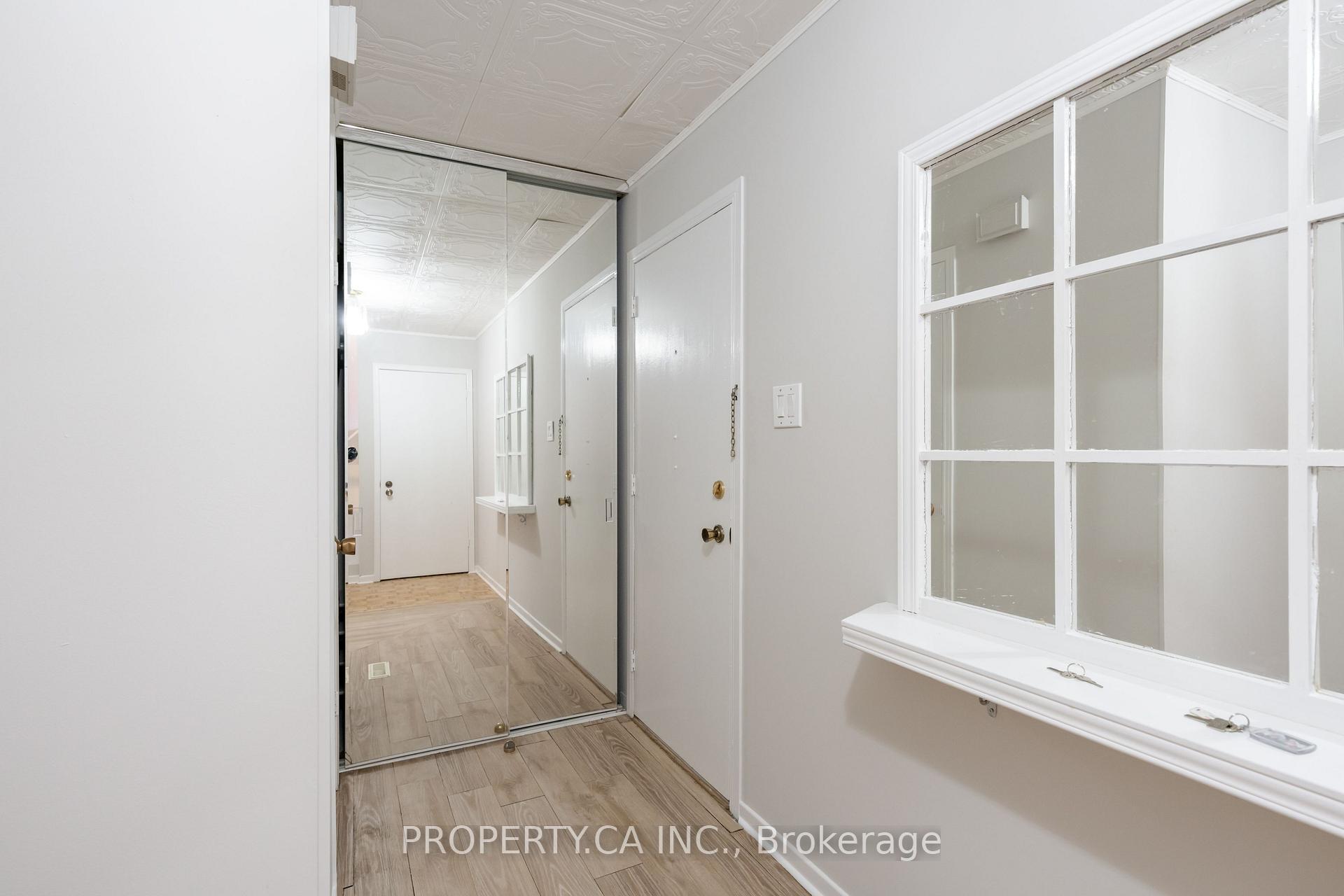Photo 4 of 12 Deeprose Lane, Ajax, South East — HOMEH