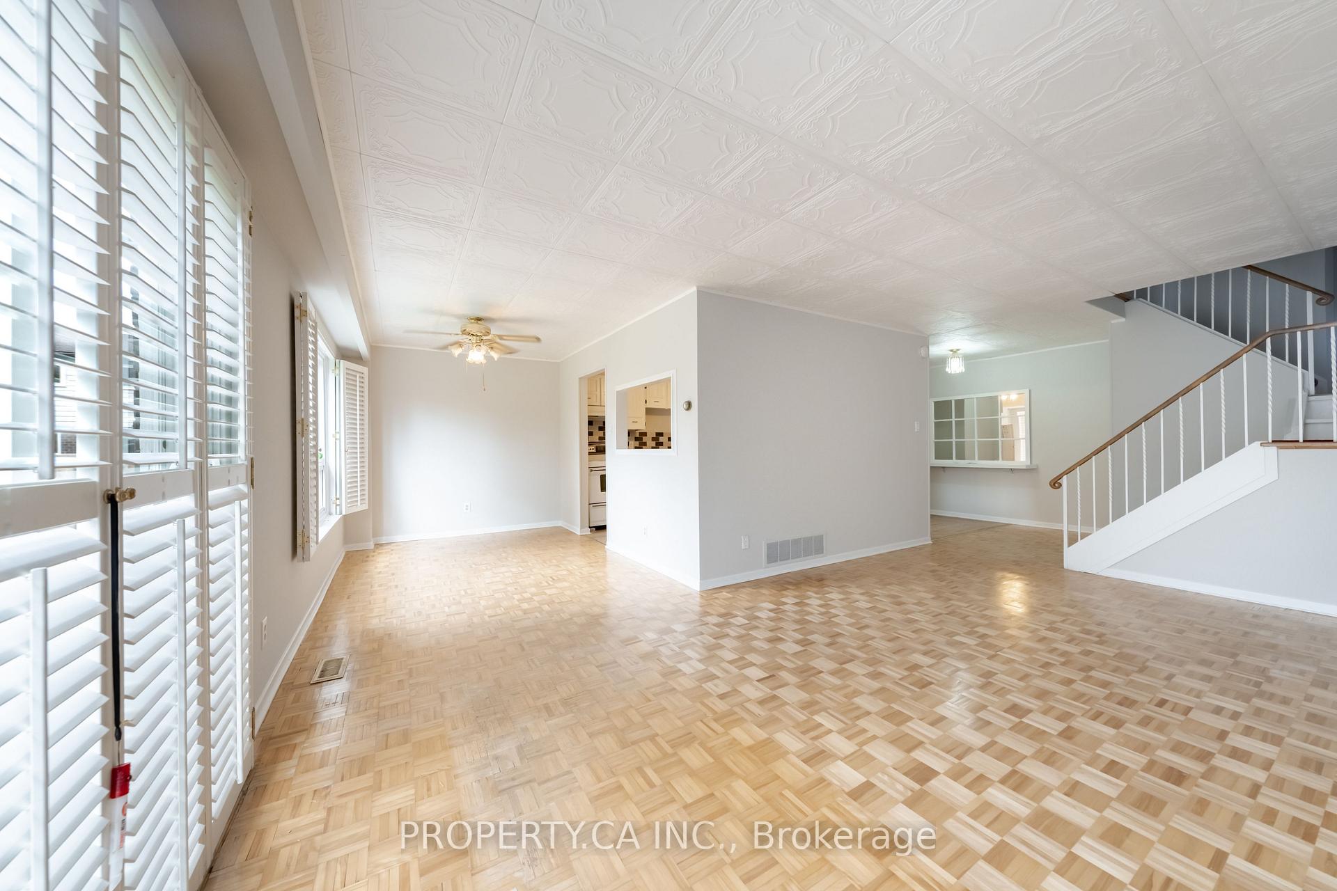 Photo 9 of 12 Deeprose Lane, Ajax, South East — HOMEH