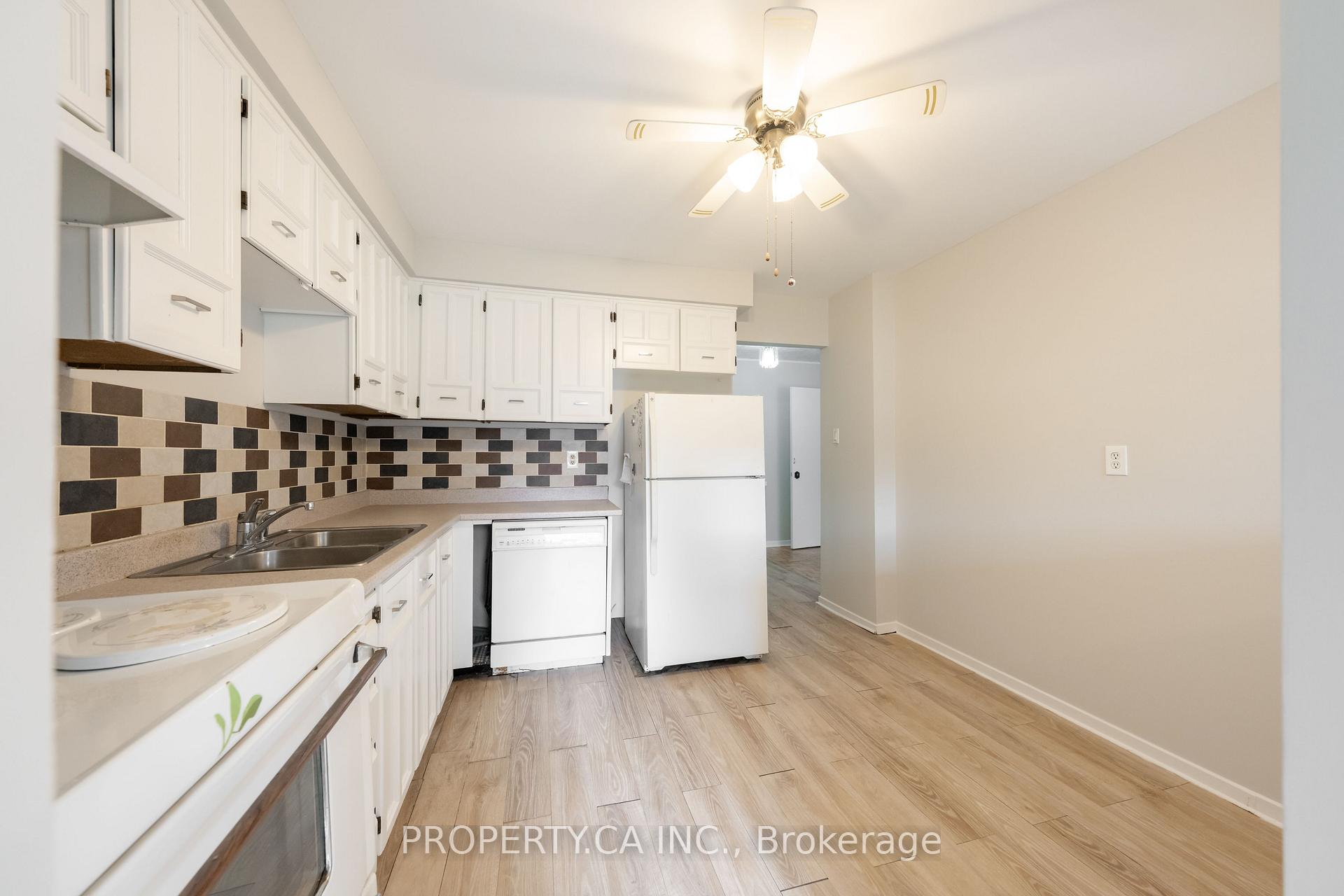 Photo 16 of 12 Deeprose Lane, Ajax, South East — HOMEH
