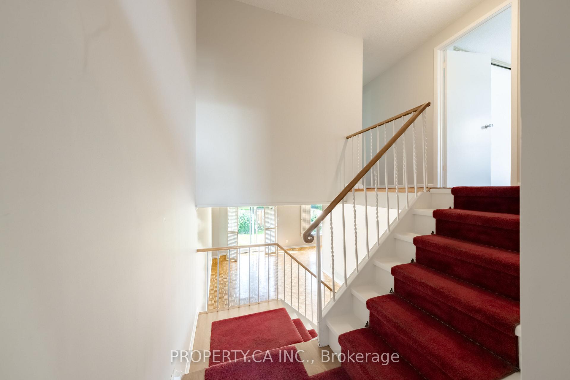 Photo 17 of 12 Deeprose Lane, Ajax, South East — HOMEH