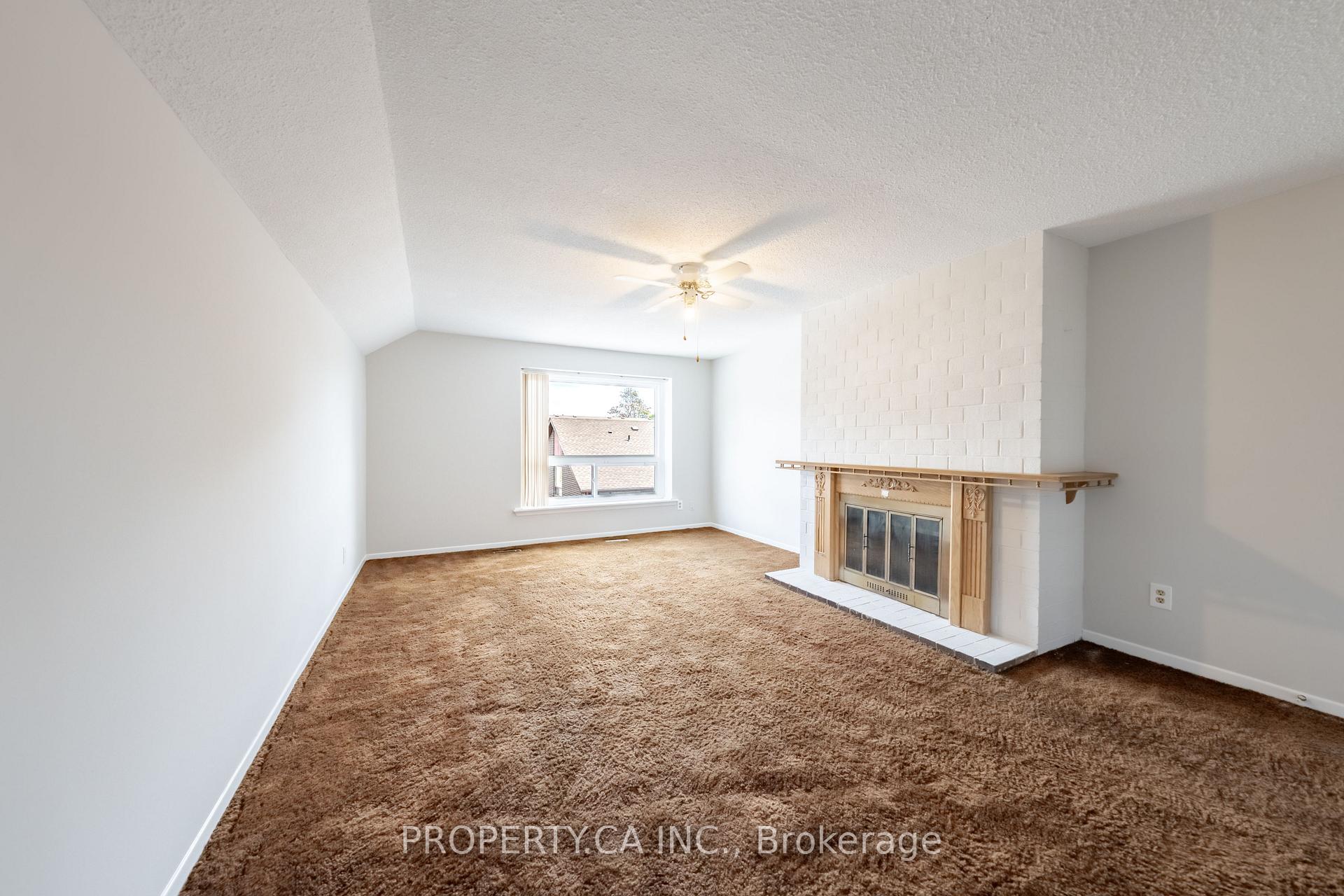 Photo 20 of 12 Deeprose Lane, Ajax, South East — HOMEH