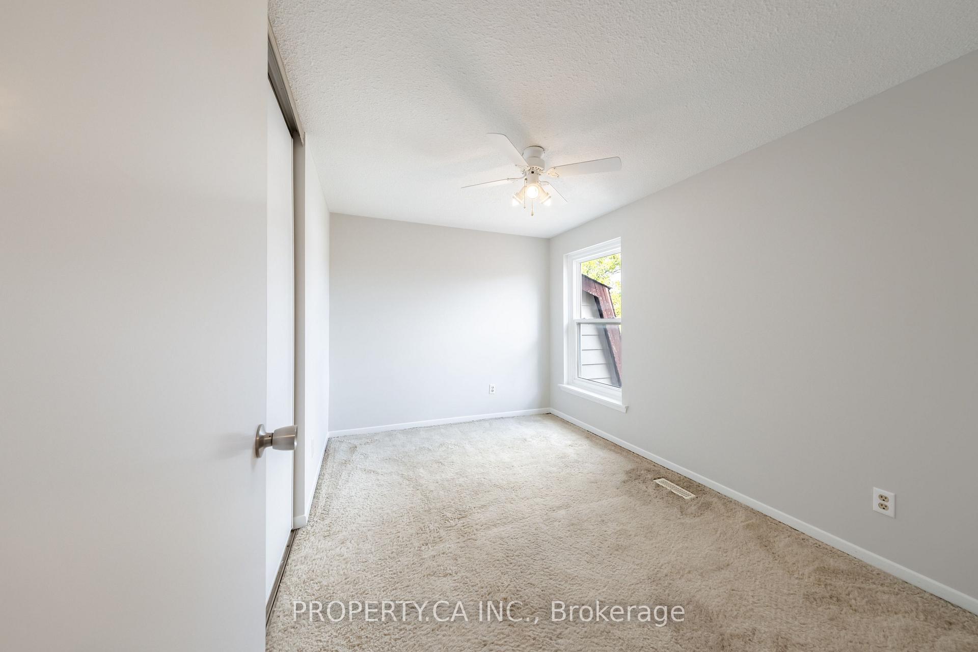 Photo 33 of 12 Deeprose Lane, Ajax, South East — HOMEH