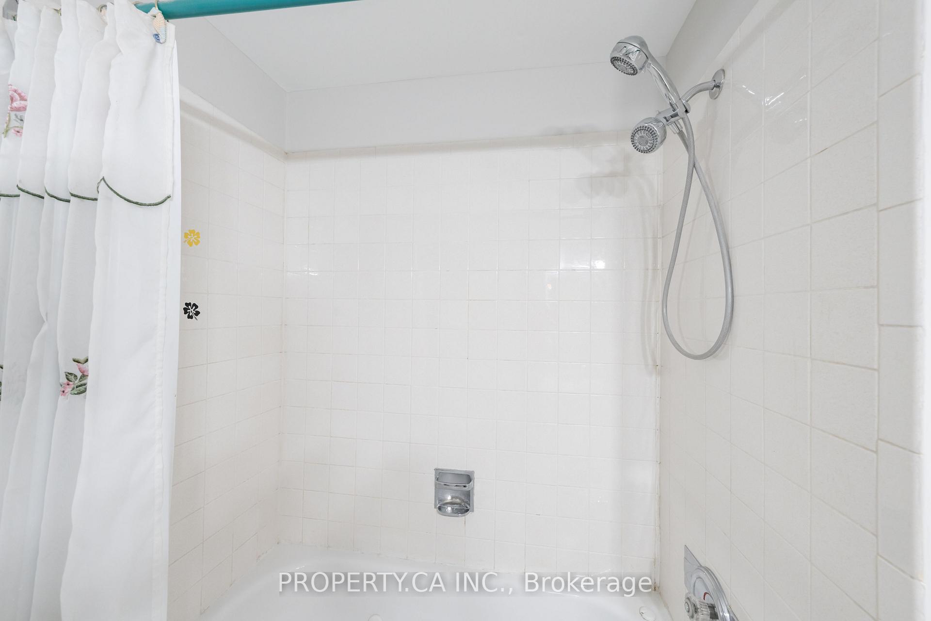 Photo 37 of 12 Deeprose Lane, Ajax, South East — HOMEH