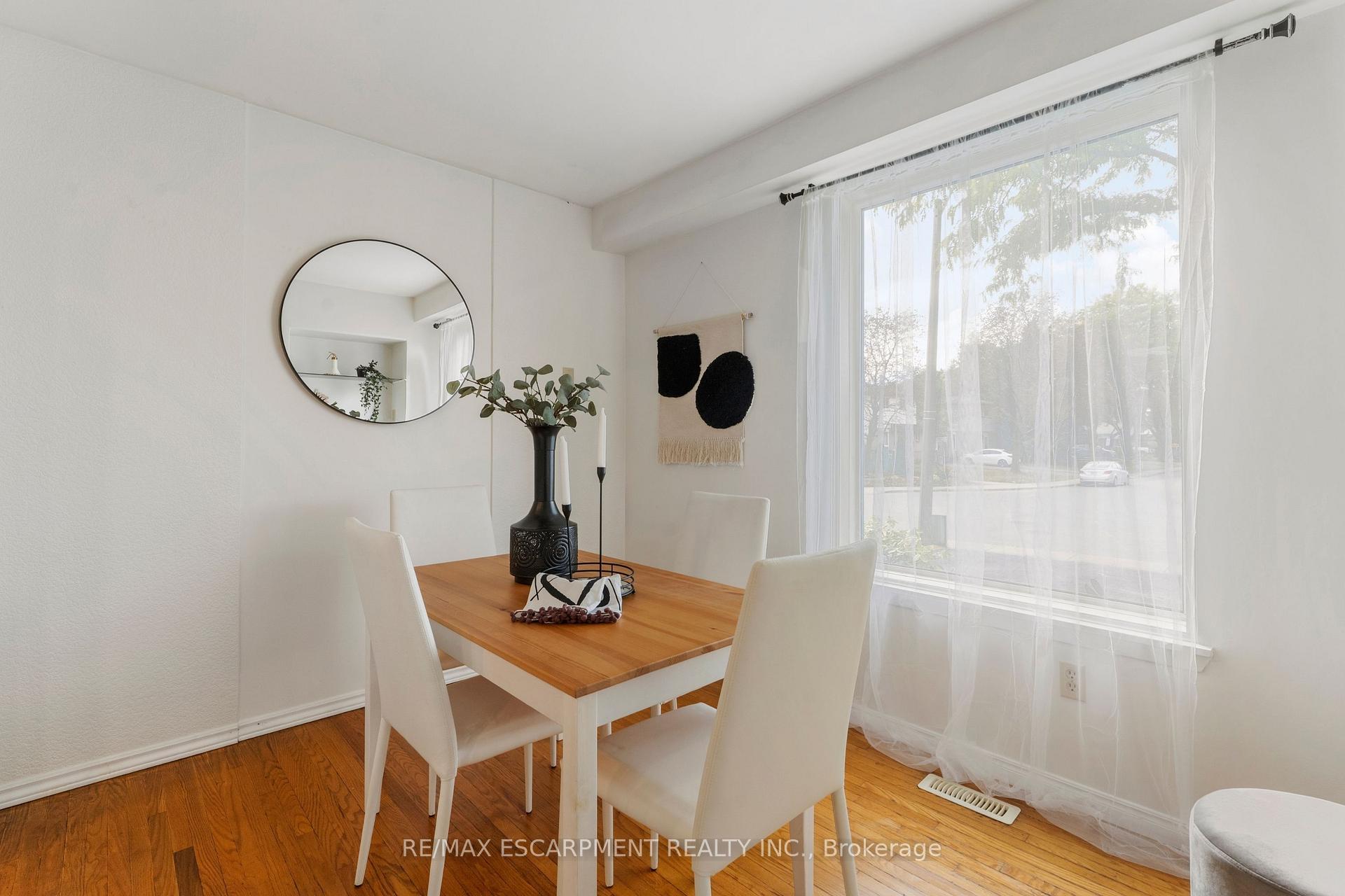 Photo 8 of 204 Birchcliffe Crescent, Hamilton, Berrisfield — HOMEH