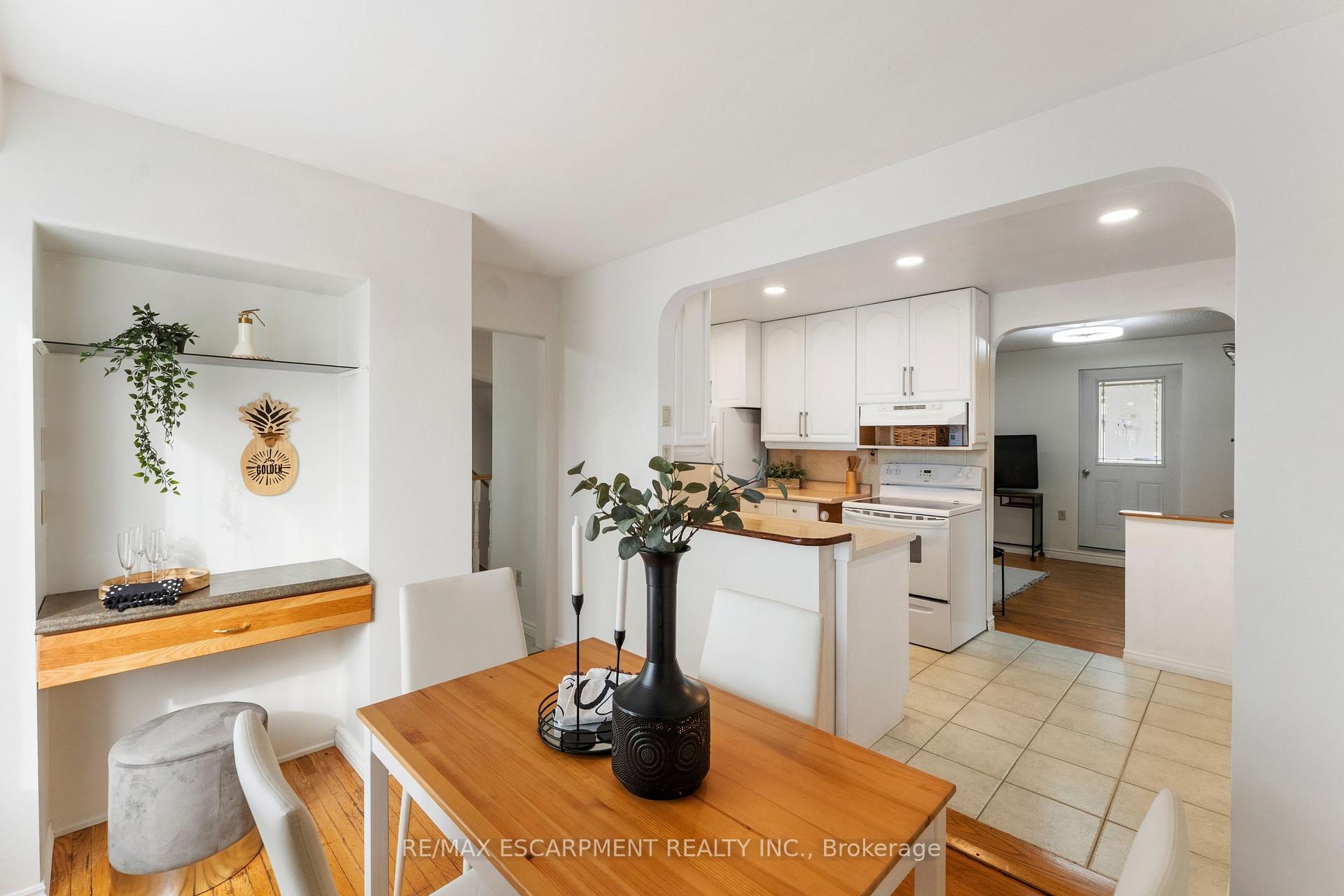 Photo 9 of 204 Birchcliffe Crescent, Hamilton, Berrisfield — HOMEH