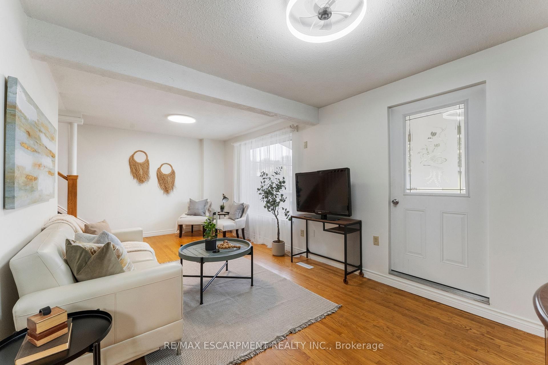Photo 19 of 204 Birchcliffe Crescent, Hamilton, Berrisfield — HOMEH