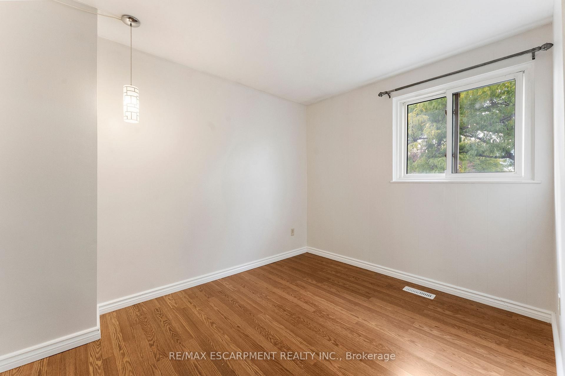 Photo 25 of 204 Birchcliffe Crescent, Hamilton, Berrisfield — HOMEH