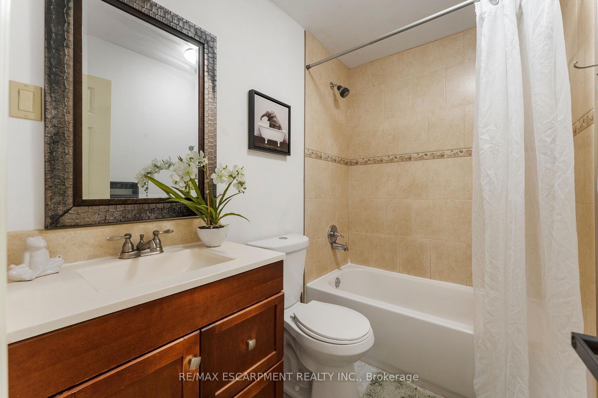 Photo 30 of 204 Birchcliffe Crescent, Hamilton, Berrisfield — HOMEH