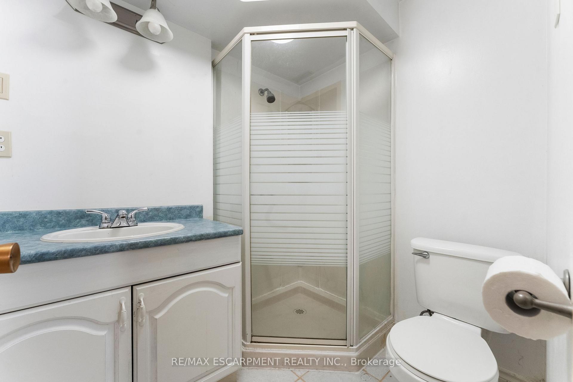 Photo 37 of 204 Birchcliffe Crescent, Hamilton, Berrisfield — HOMEH