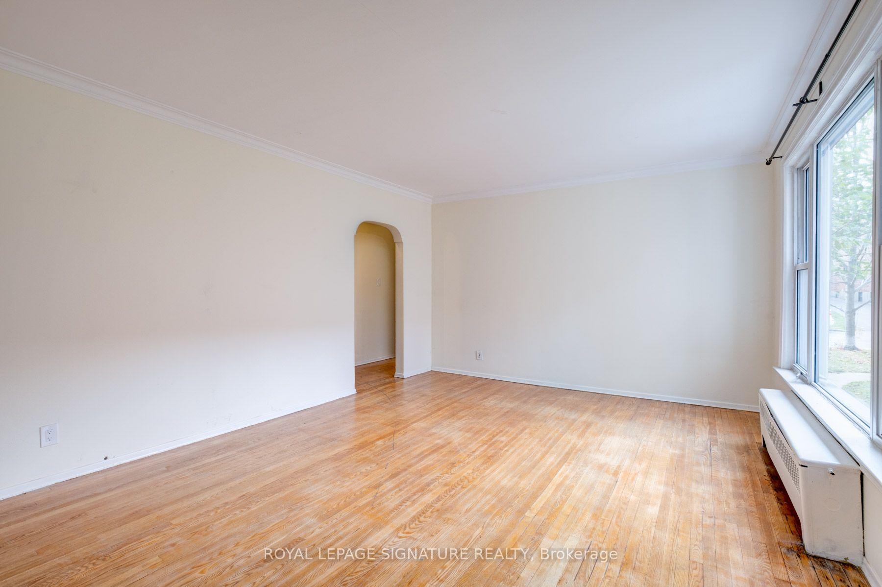 Photo 11 of Unit 1, 6 Markdale Avenue, Toronto, Humewood-Cedarvale — HOMEH