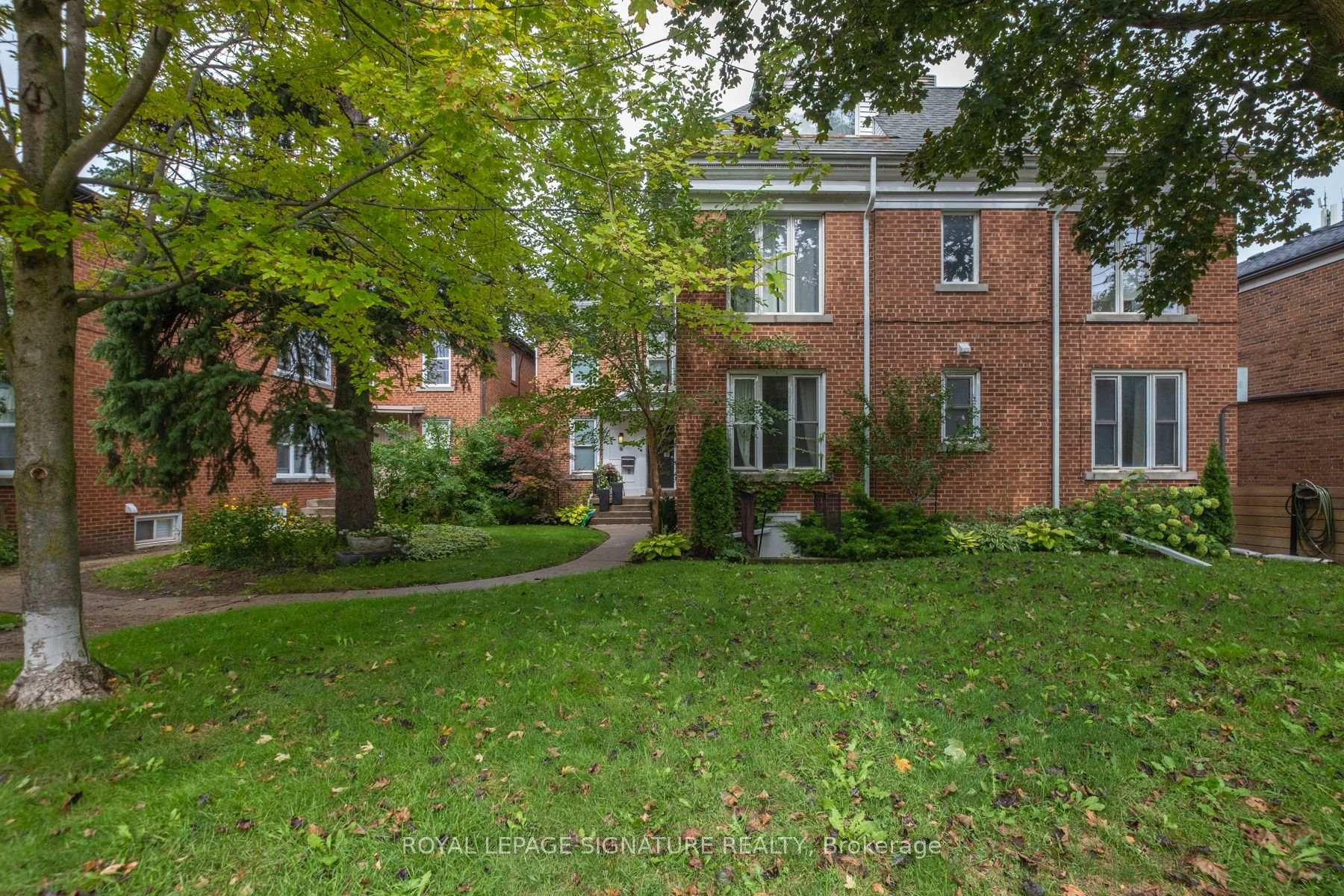 Photo 4 of Unit 1, 6 Markdale Avenue, Toronto, Humewood-Cedarvale — HOMEH