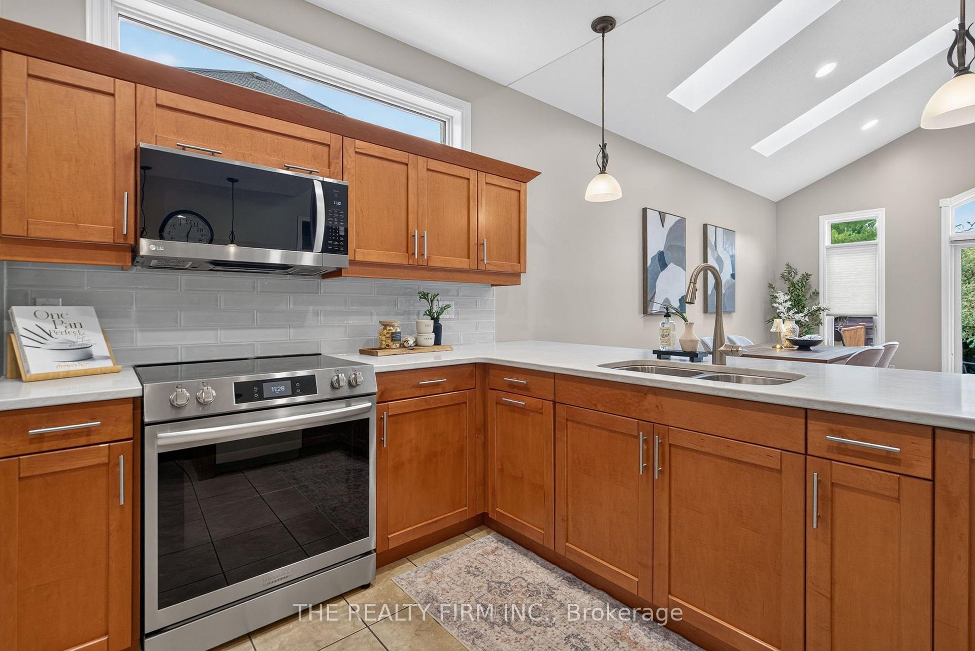 Photo 9 of 46 Ashwood Crescent, Middlesex Centre, Ilderton — HOMEH