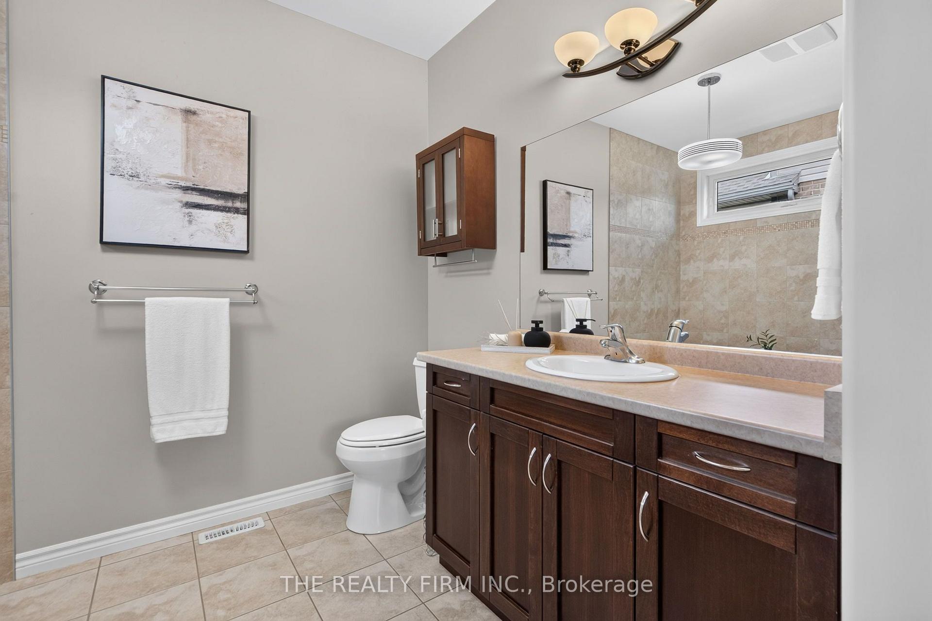 Photo 16 of 46 Ashwood Crescent, Middlesex Centre, Ilderton — HOMEH