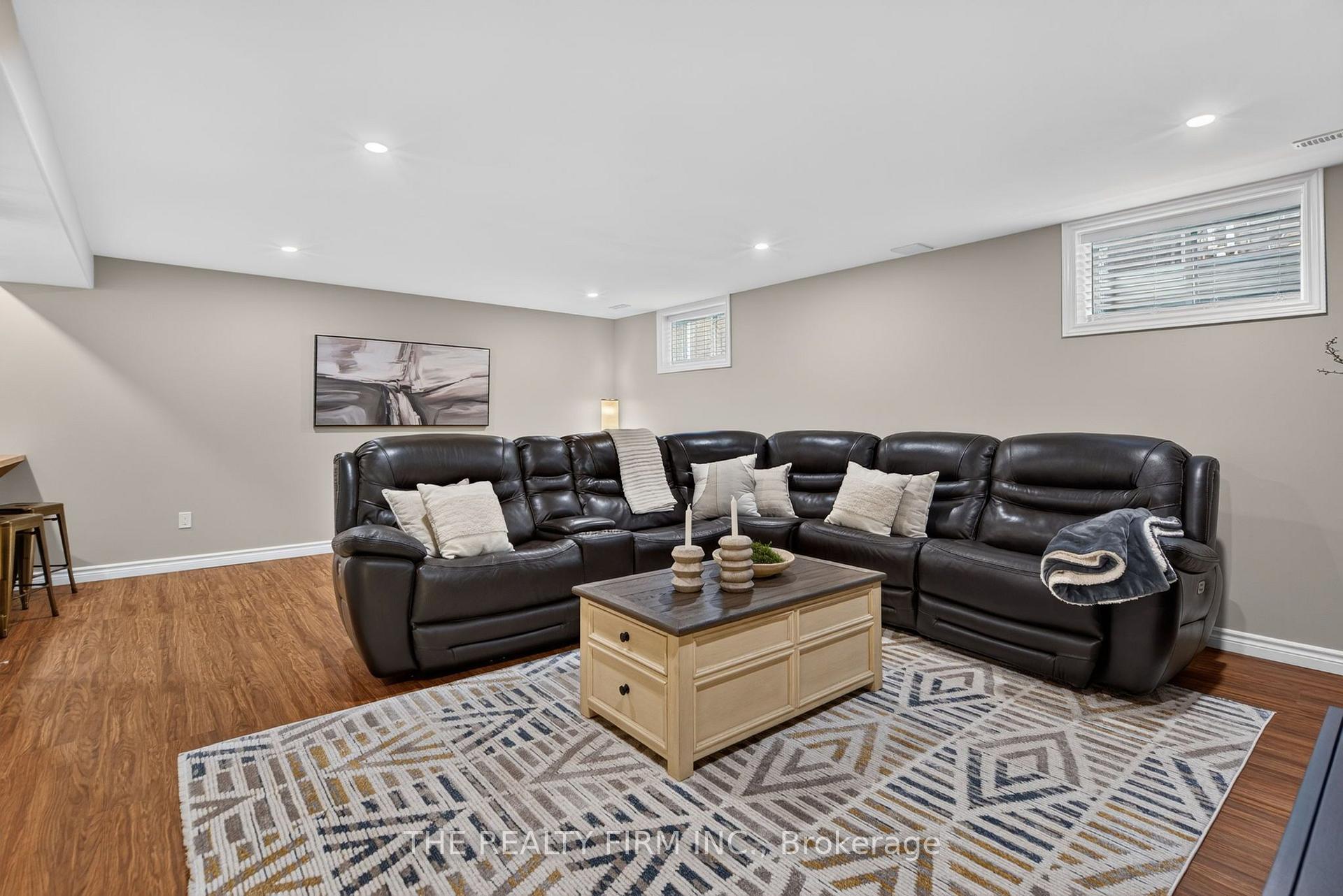 Photo 23 of 46 Ashwood Crescent, Middlesex Centre, Ilderton — HOMEH