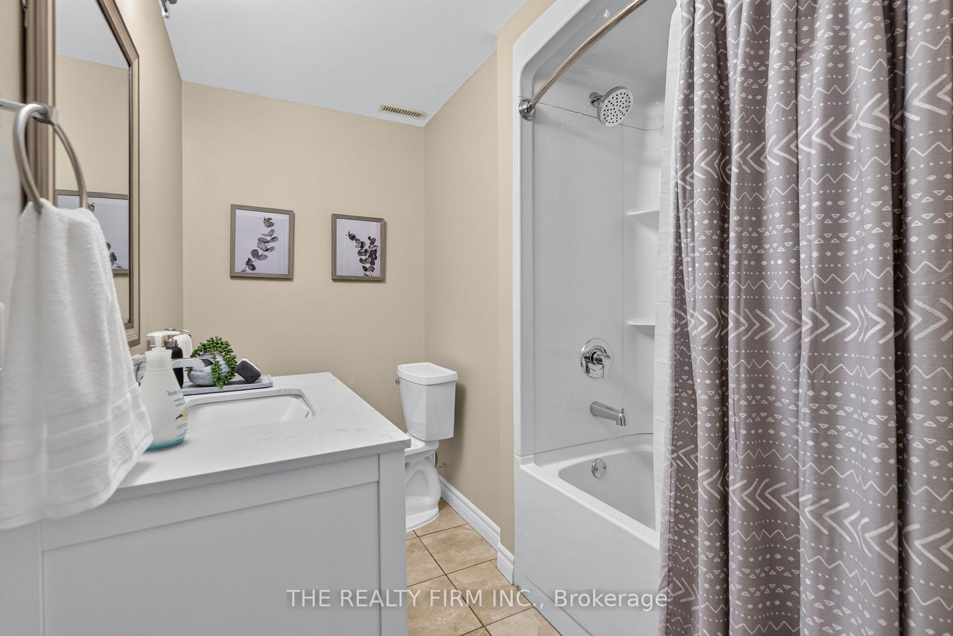 Photo 28 of 46 Ashwood Crescent, Middlesex Centre, Ilderton — HOMEH
