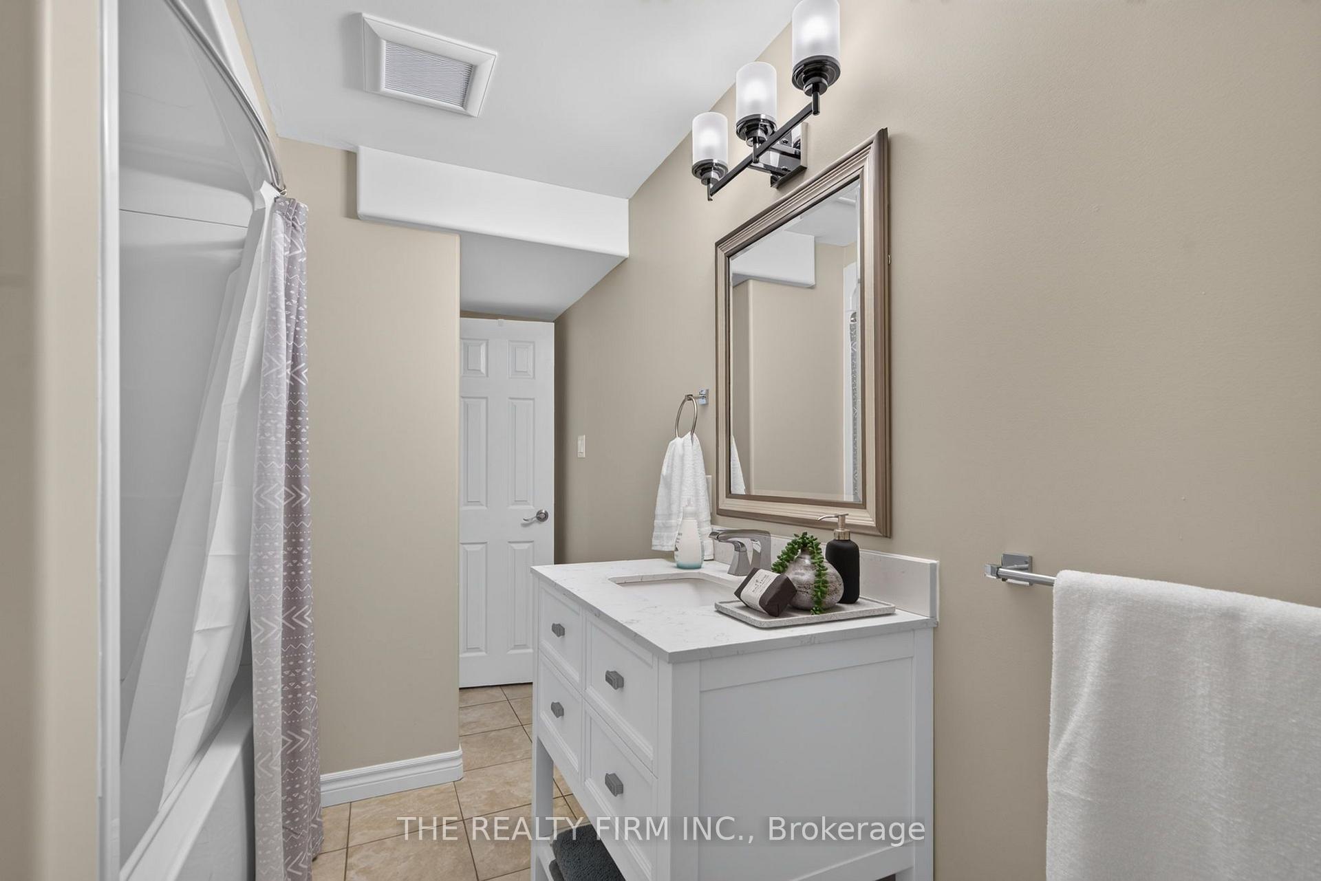 Photo 29 of 46 Ashwood Crescent, Middlesex Centre, Ilderton — HOMEH