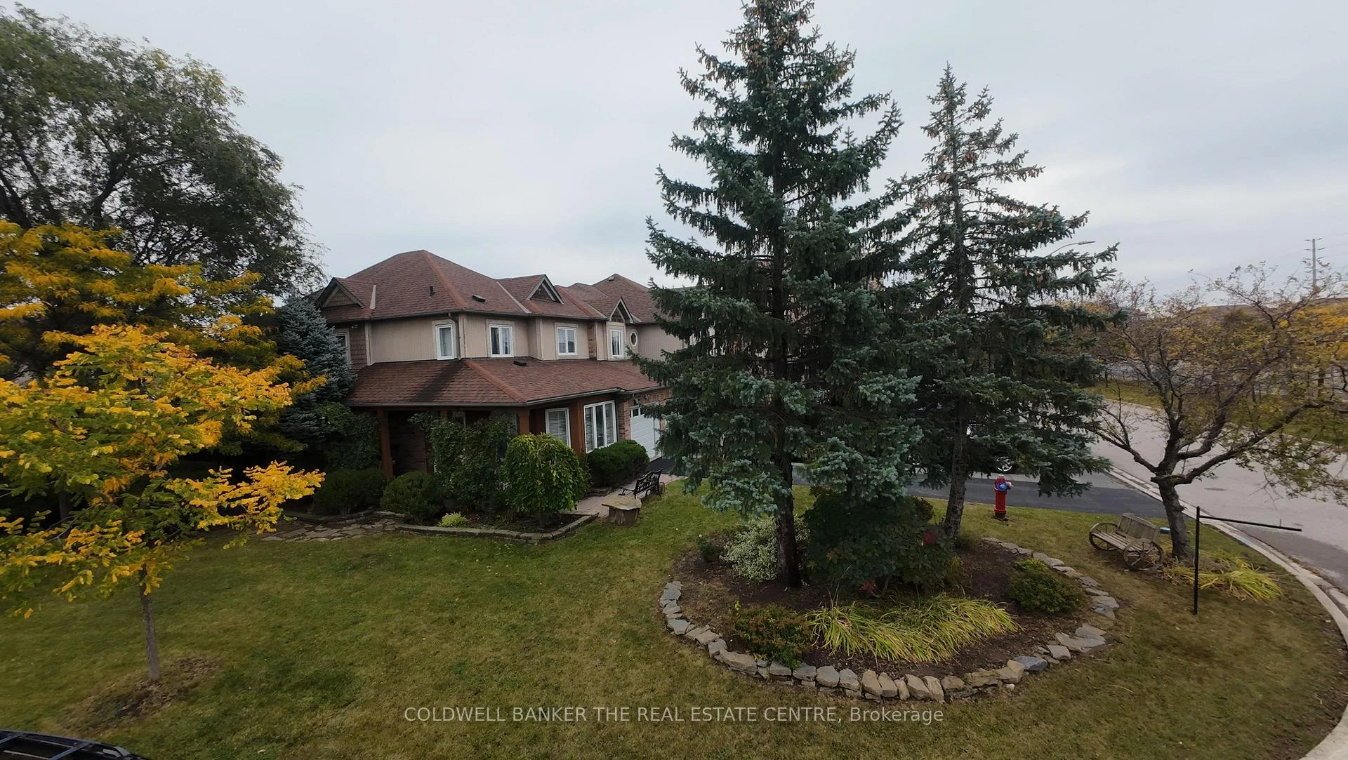 Photo 6 of 5350 Bushelgrove Circle, Mississauga, Central Erin Mills — HOMEH