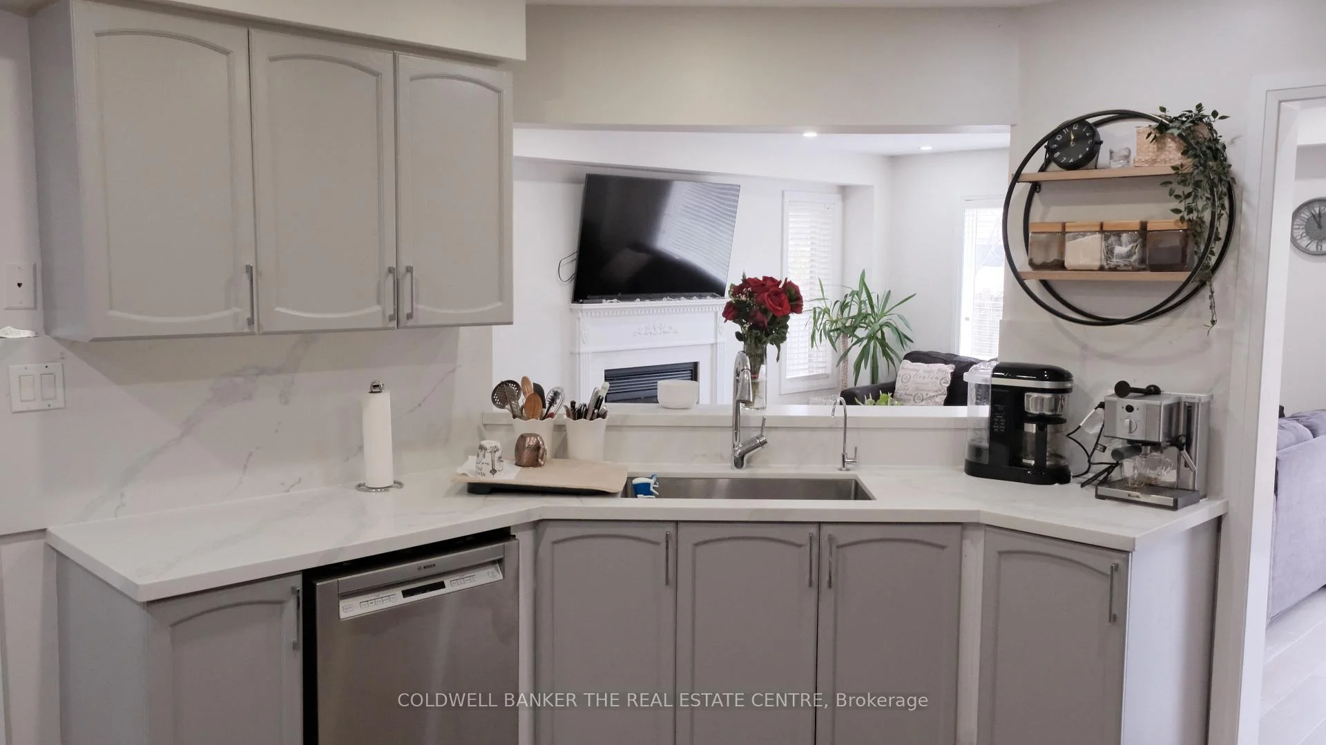 Photo 21 of 5350 Bushelgrove Circle, Mississauga, Central Erin Mills — HOMEH