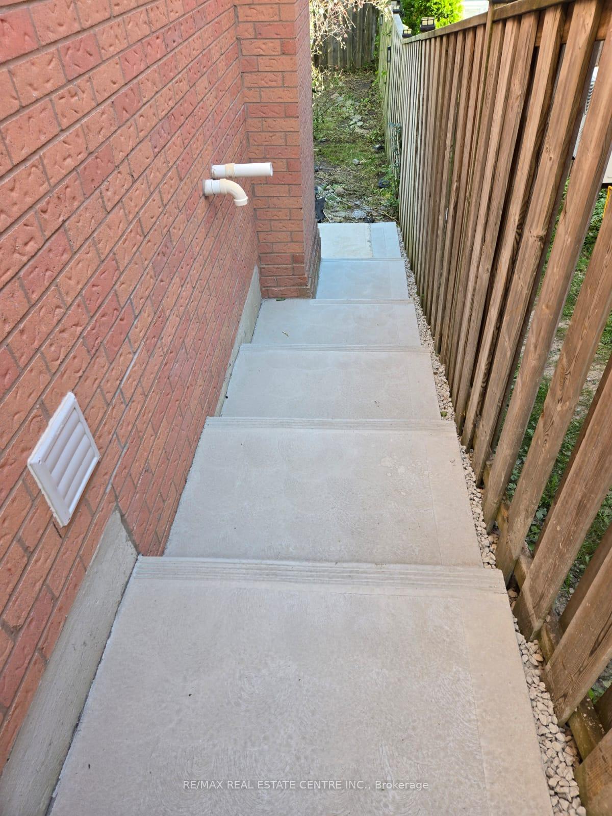 Photo 14 of Unit basement, 15 Dagwell Crescent, Ajax, Central West — HOMEH