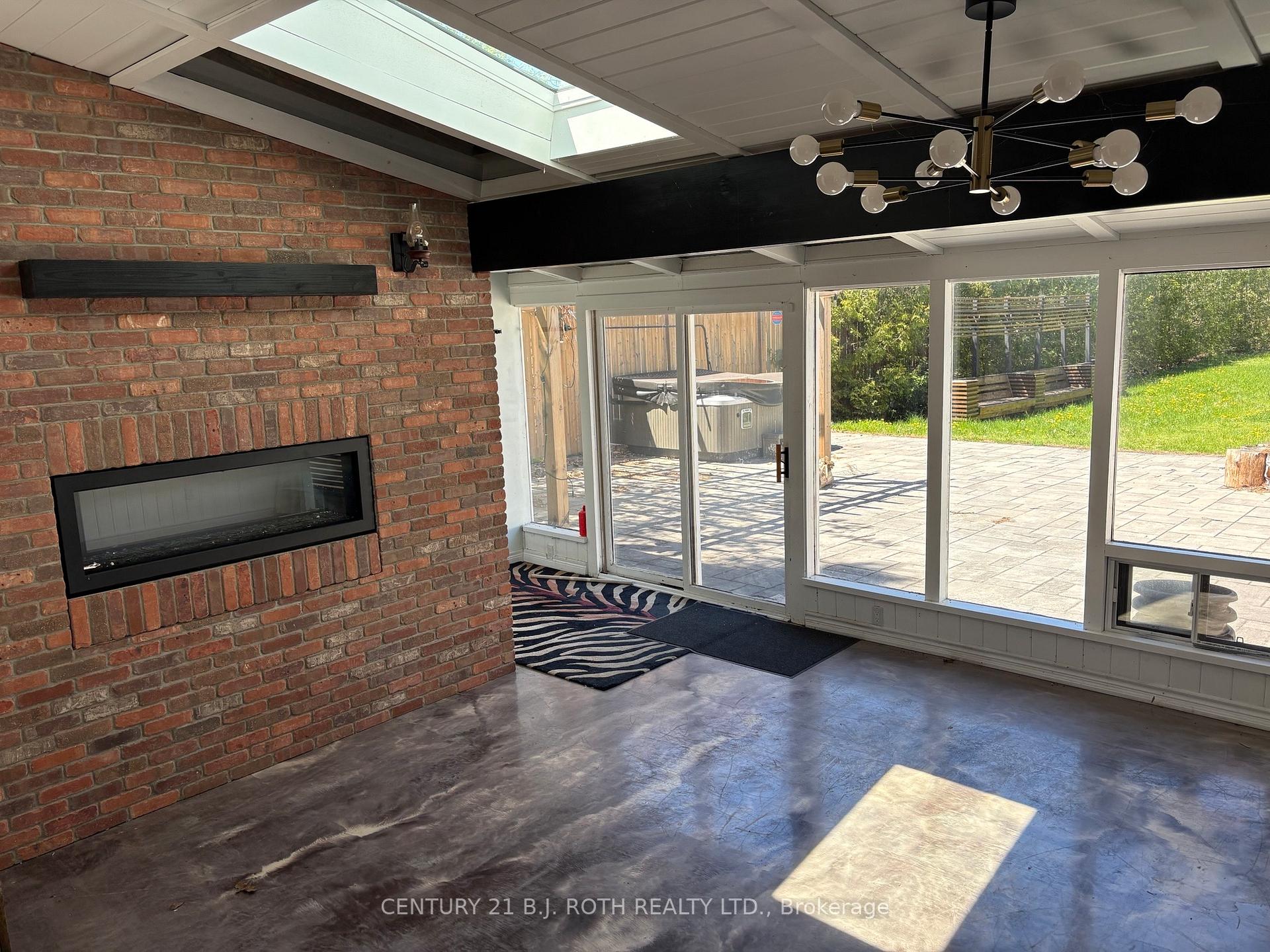 Photo 10 of 288 River Road E, Wasaga Beach — HOMEH