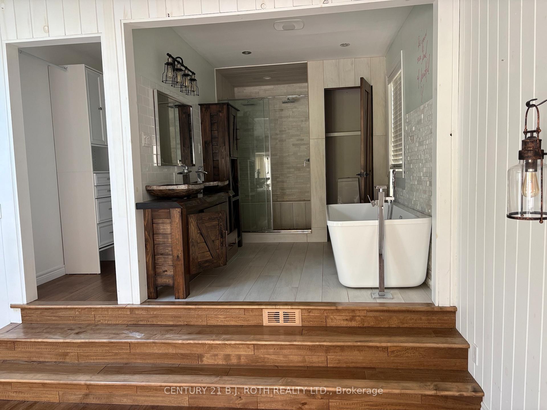 Photo 16 of 288 River Road E, Wasaga Beach — HOMEH