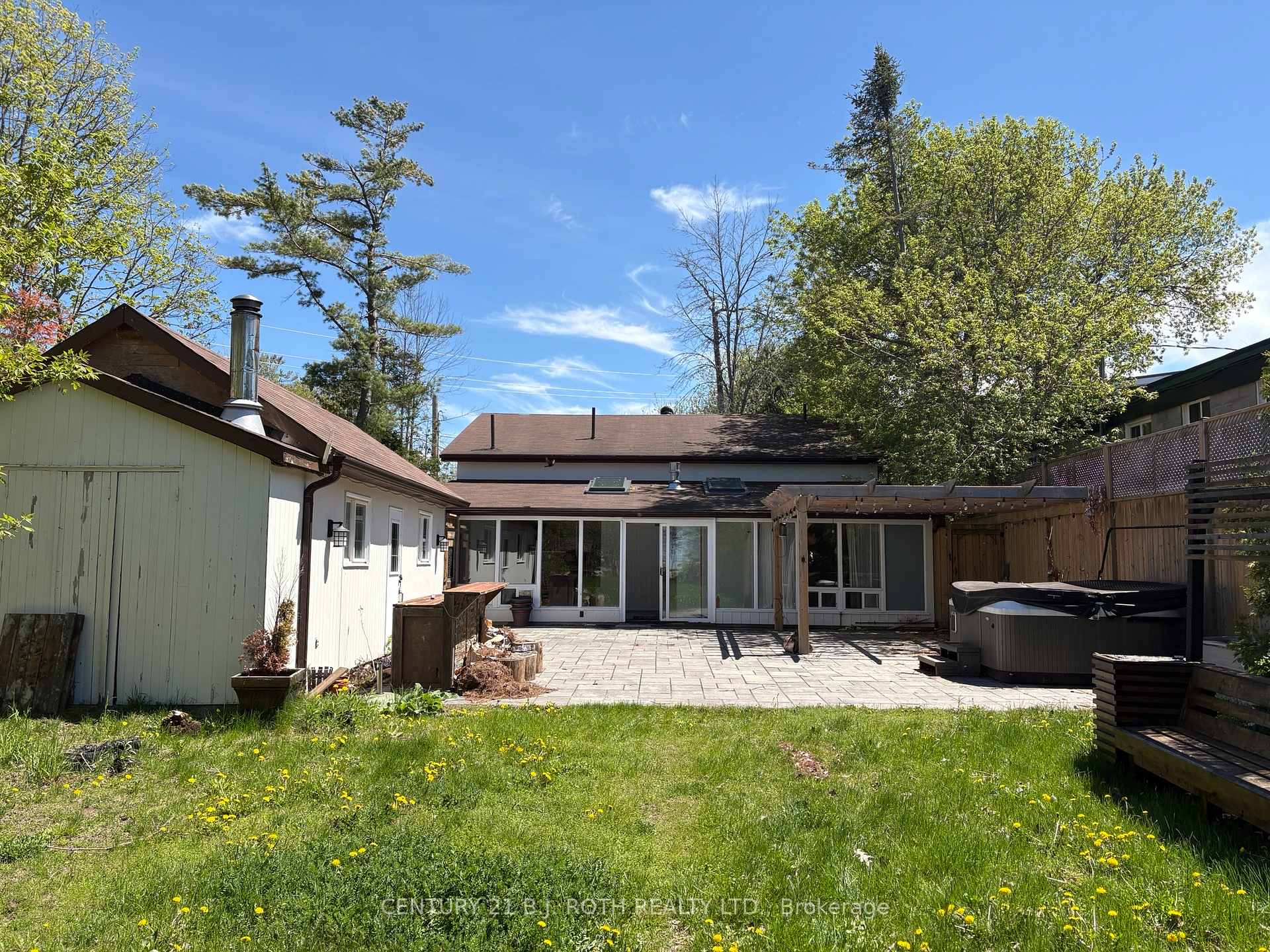 Photo 33 of 288 River Road E, Wasaga Beach — HOMEH
