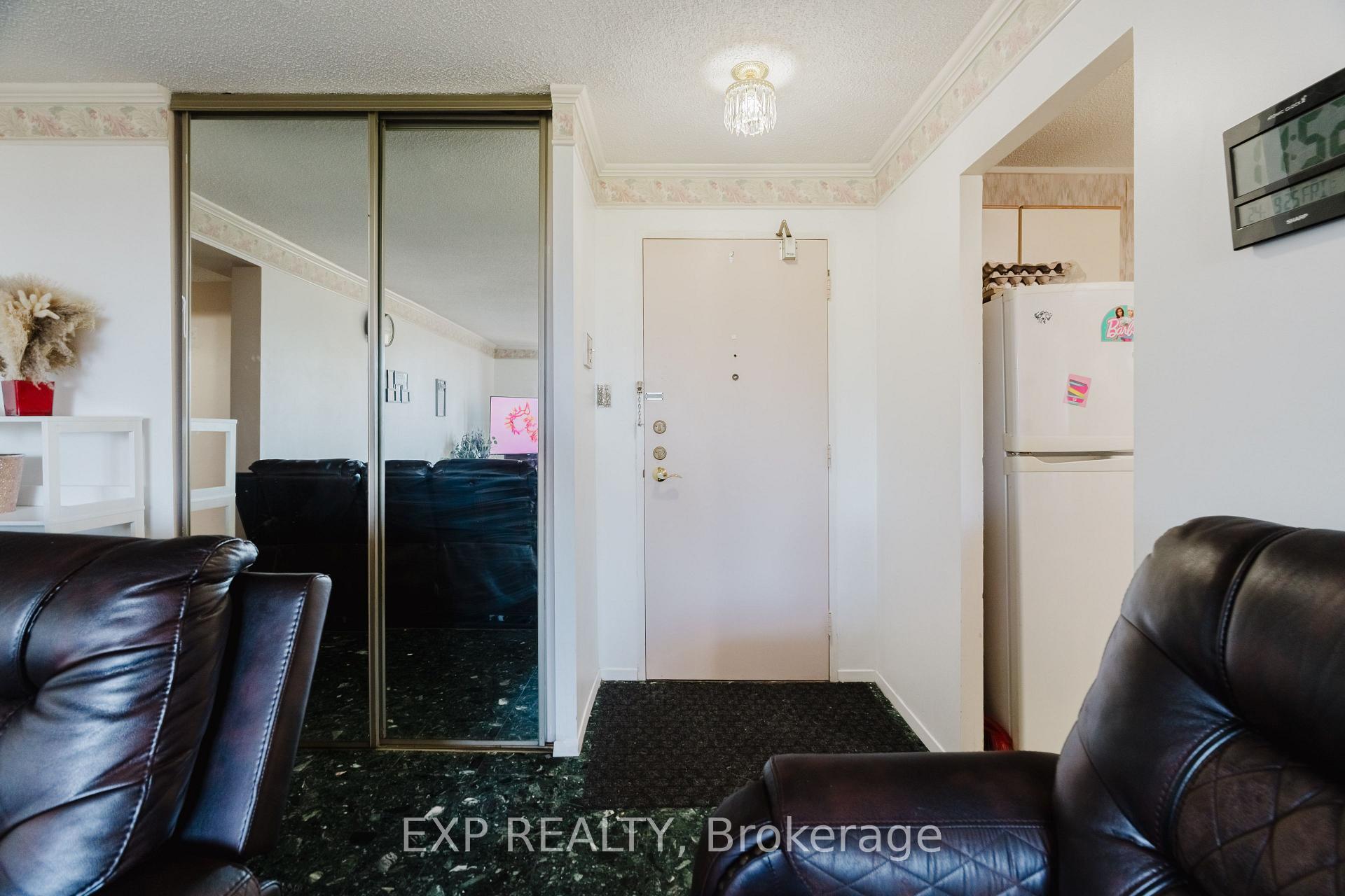 Photo 8 of Unit 404, 665 Bathgate Drive, Ottawa, Carson Meadows — HOMEH