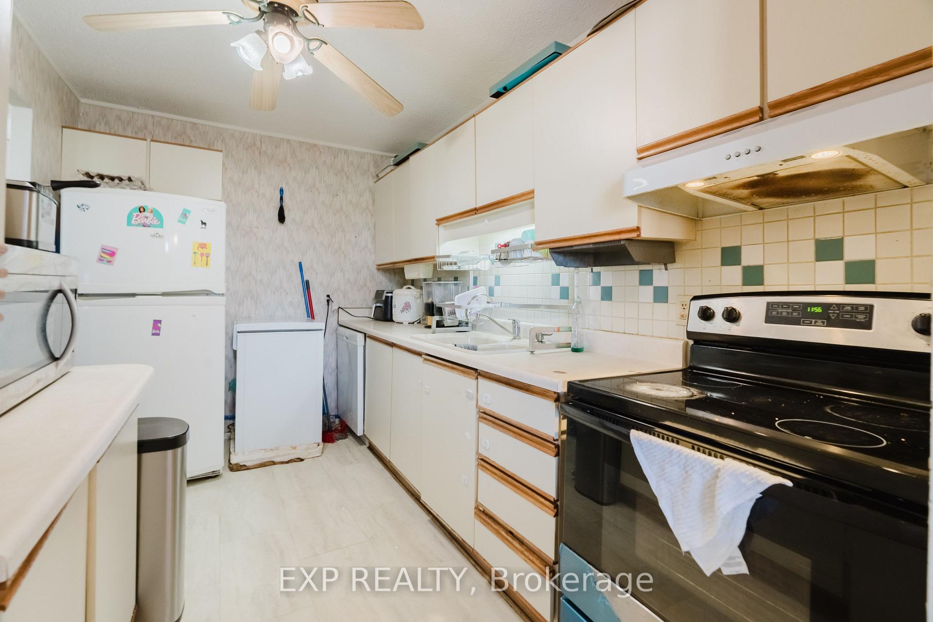 Photo 9 of Unit 404, 665 Bathgate Drive, Ottawa, Carson Meadows — HOMEH