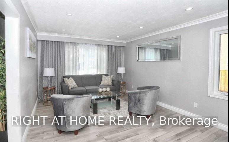 Photo 4 of Unit (Main), 9 Aveline Crescent, Scarborough, Woburn — HOMEH