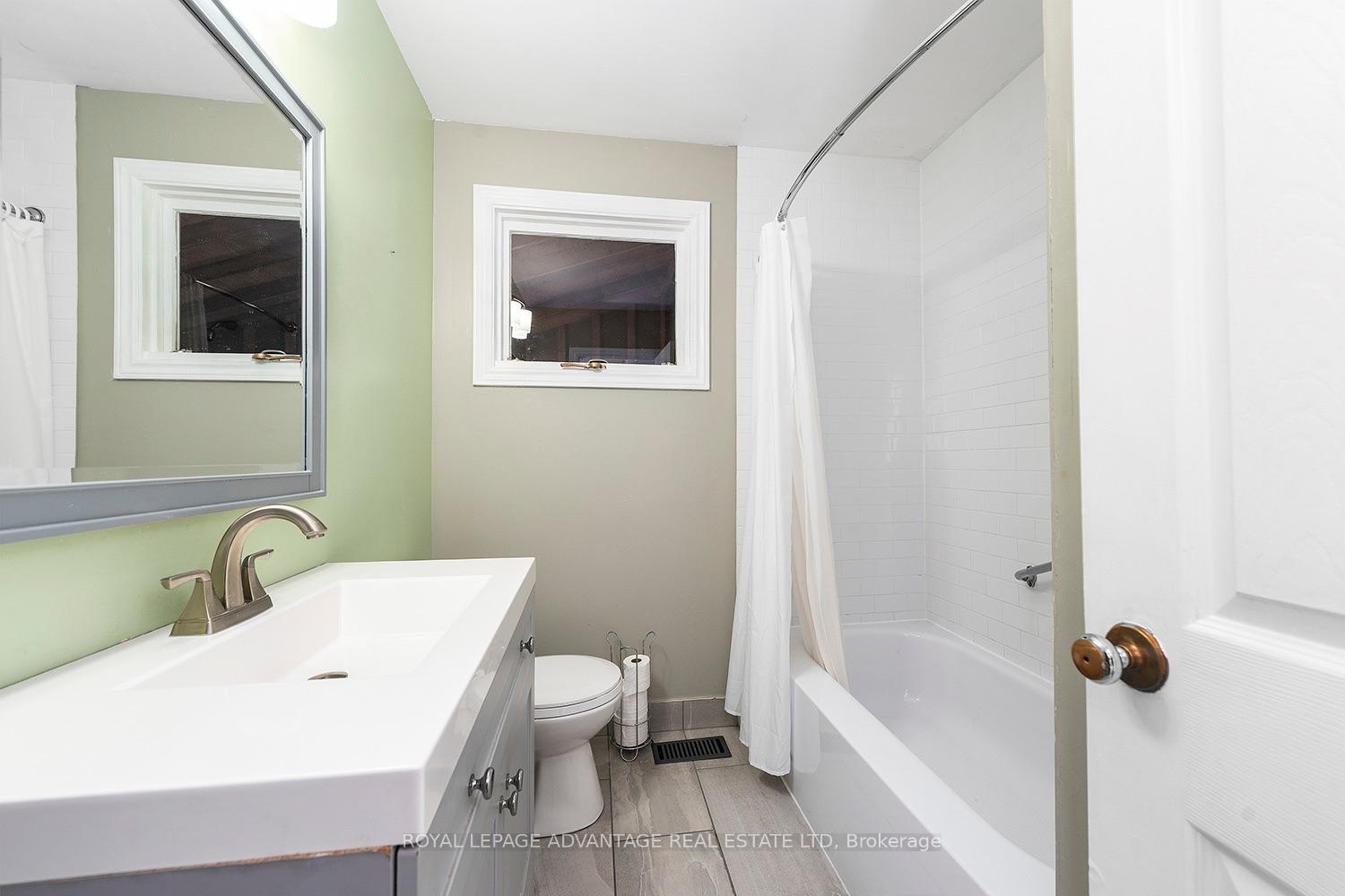 Photo 21 of 10 Robert Road, Perth, Perth — HOMEH