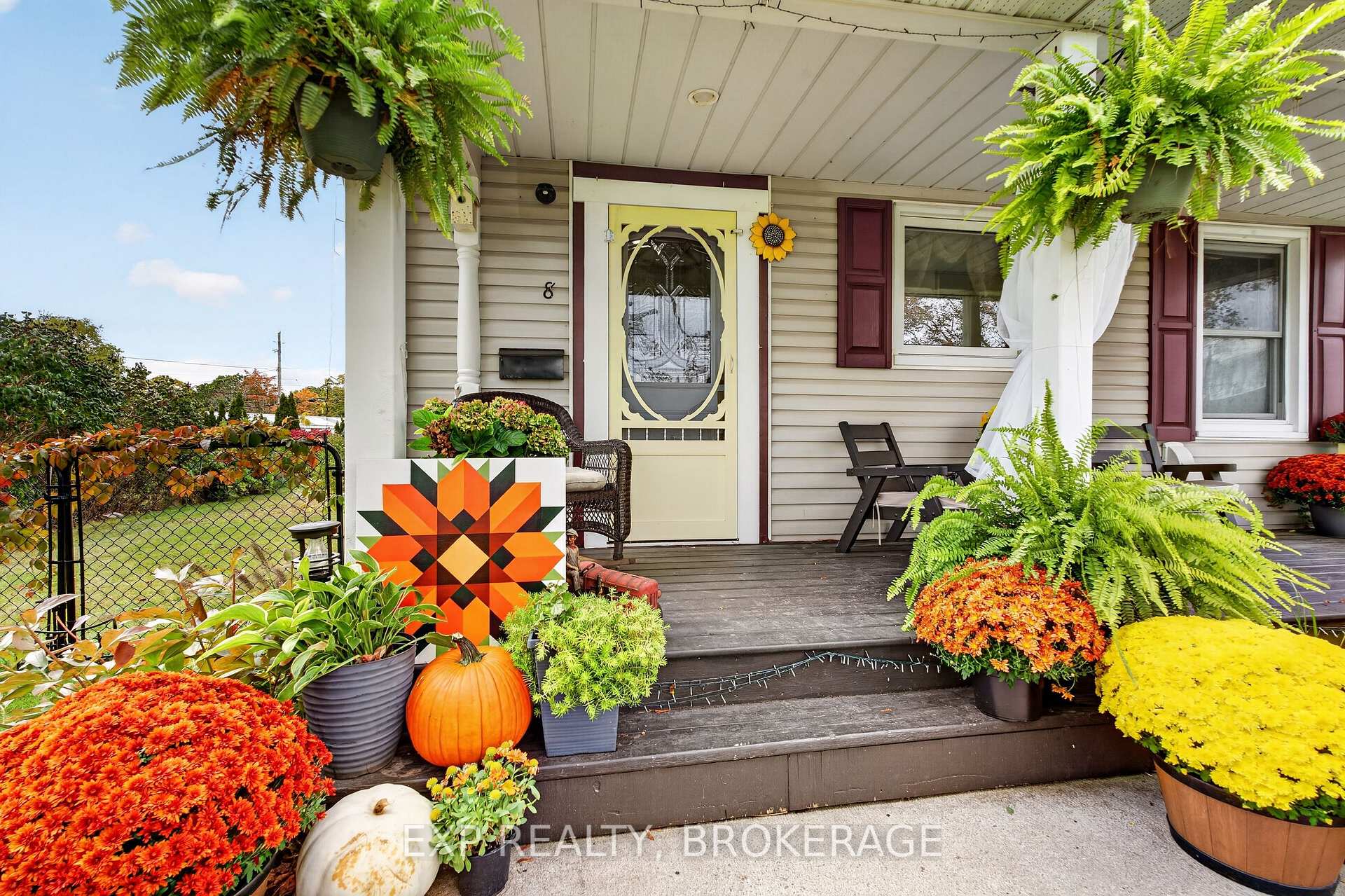 Photo 4 of 8 Ortona Crescent, Prince Edward County, Picton Ward — HOMEH