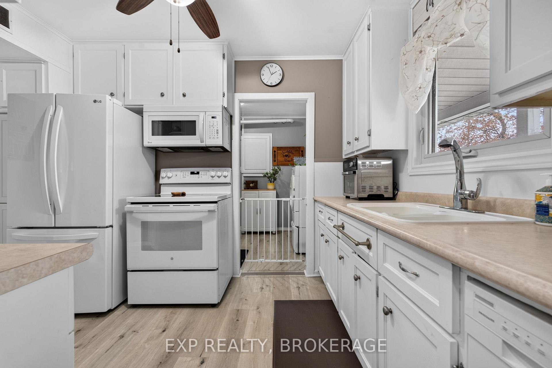 Photo 13 of 8 Ortona Crescent, Prince Edward County, Picton Ward — HOMEH