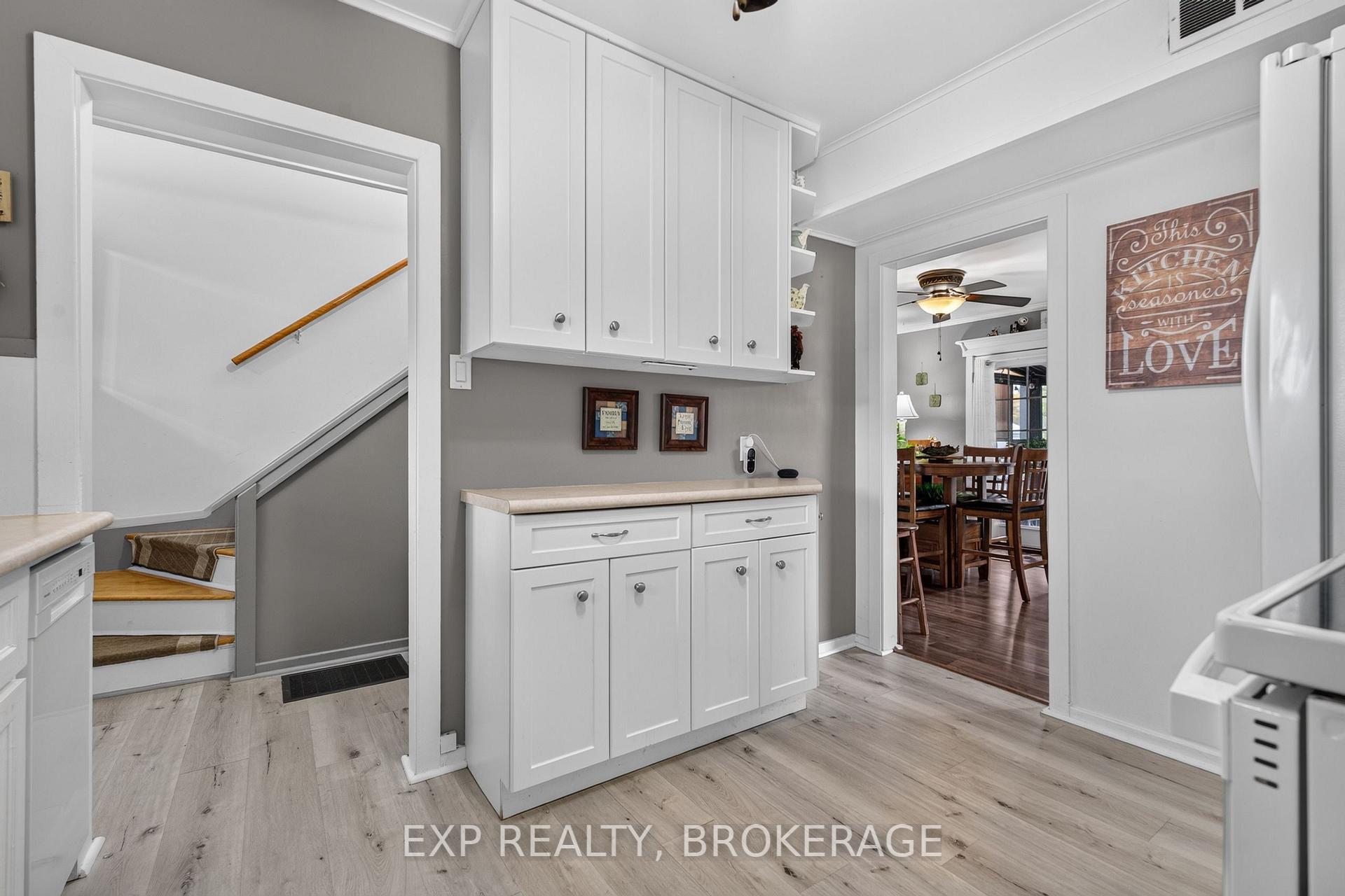 Photo 14 of 8 Ortona Crescent, Prince Edward County, Picton Ward — HOMEH