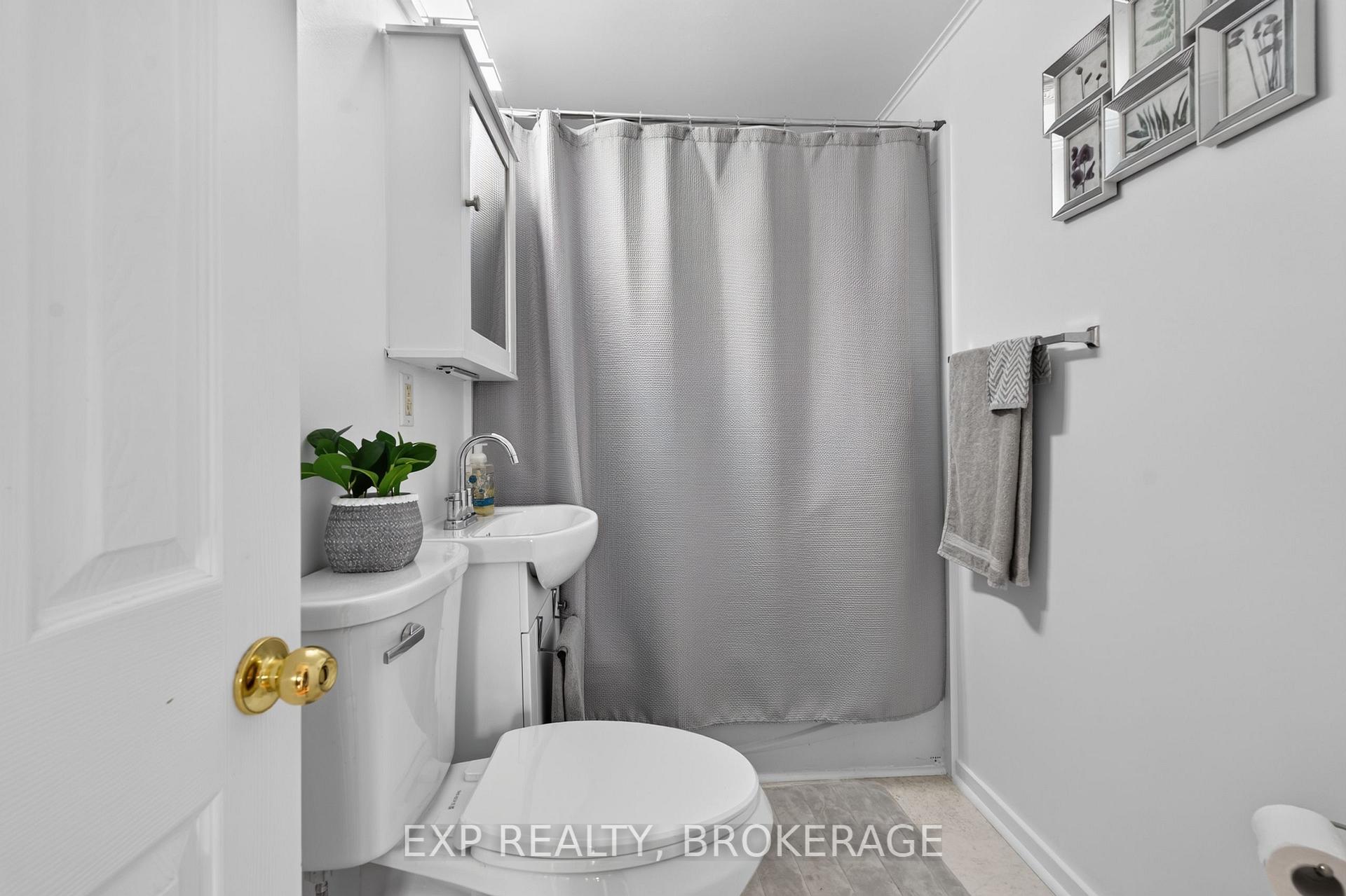 Photo 20 of 8 Ortona Crescent, Prince Edward County, Picton Ward — HOMEH